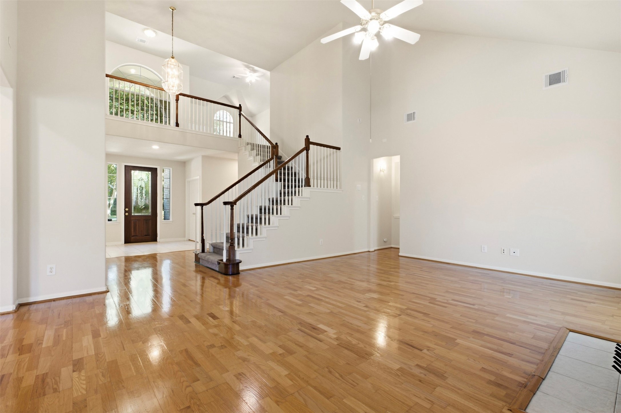 11703 Hillsgate Court Property Photo 4