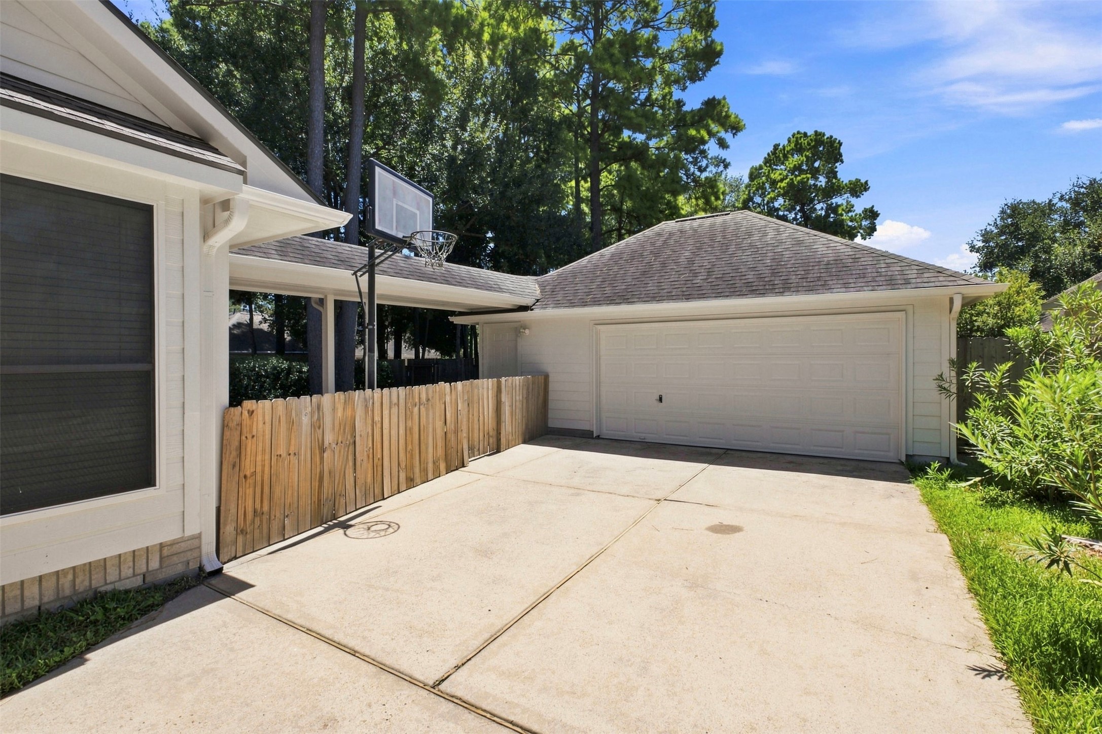 11703 Hillsgate Court Property Photo 37