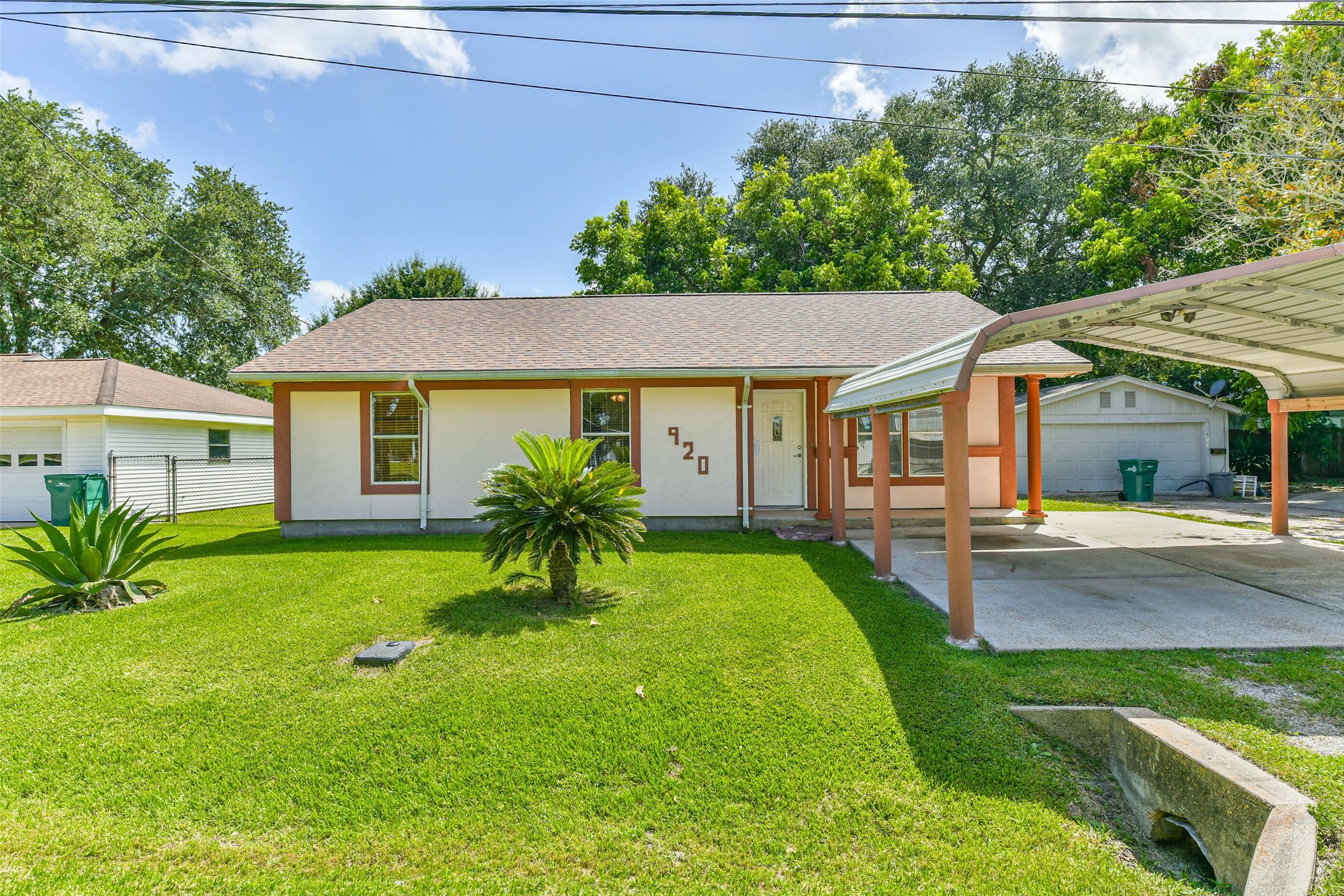 920 Maple Street Property Photo