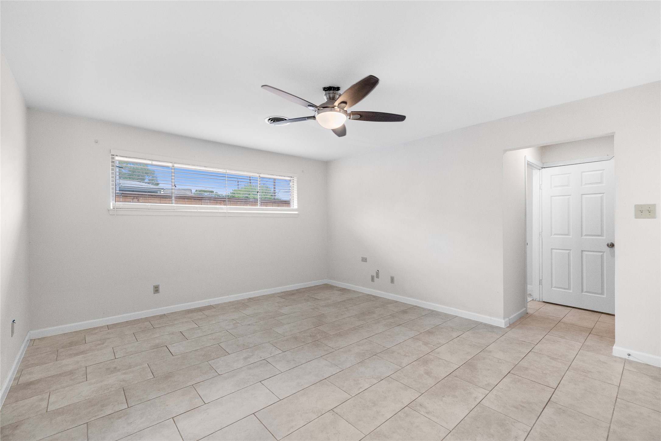 4135 Levonshire Drive Property Photo 17