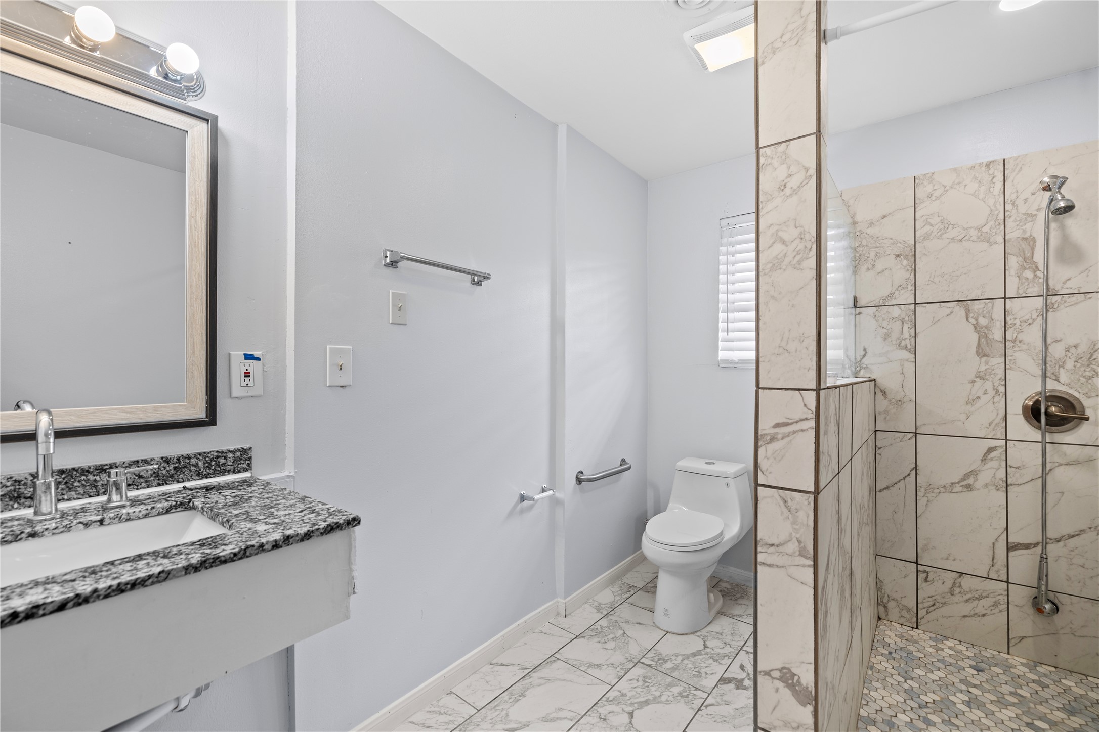 4135 Levonshire Drive Property Photo 19