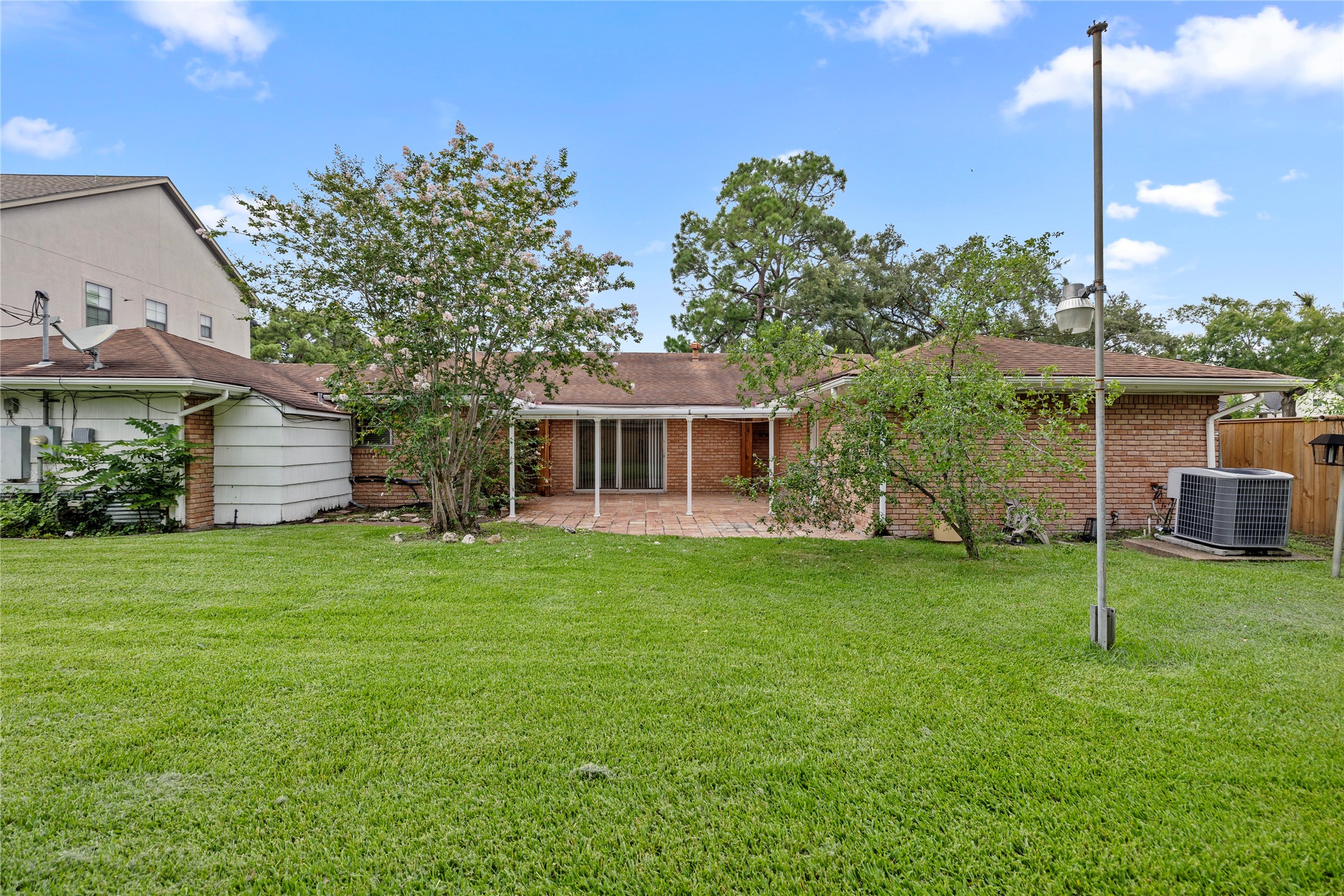 4135 Levonshire Drive Property Photo 23