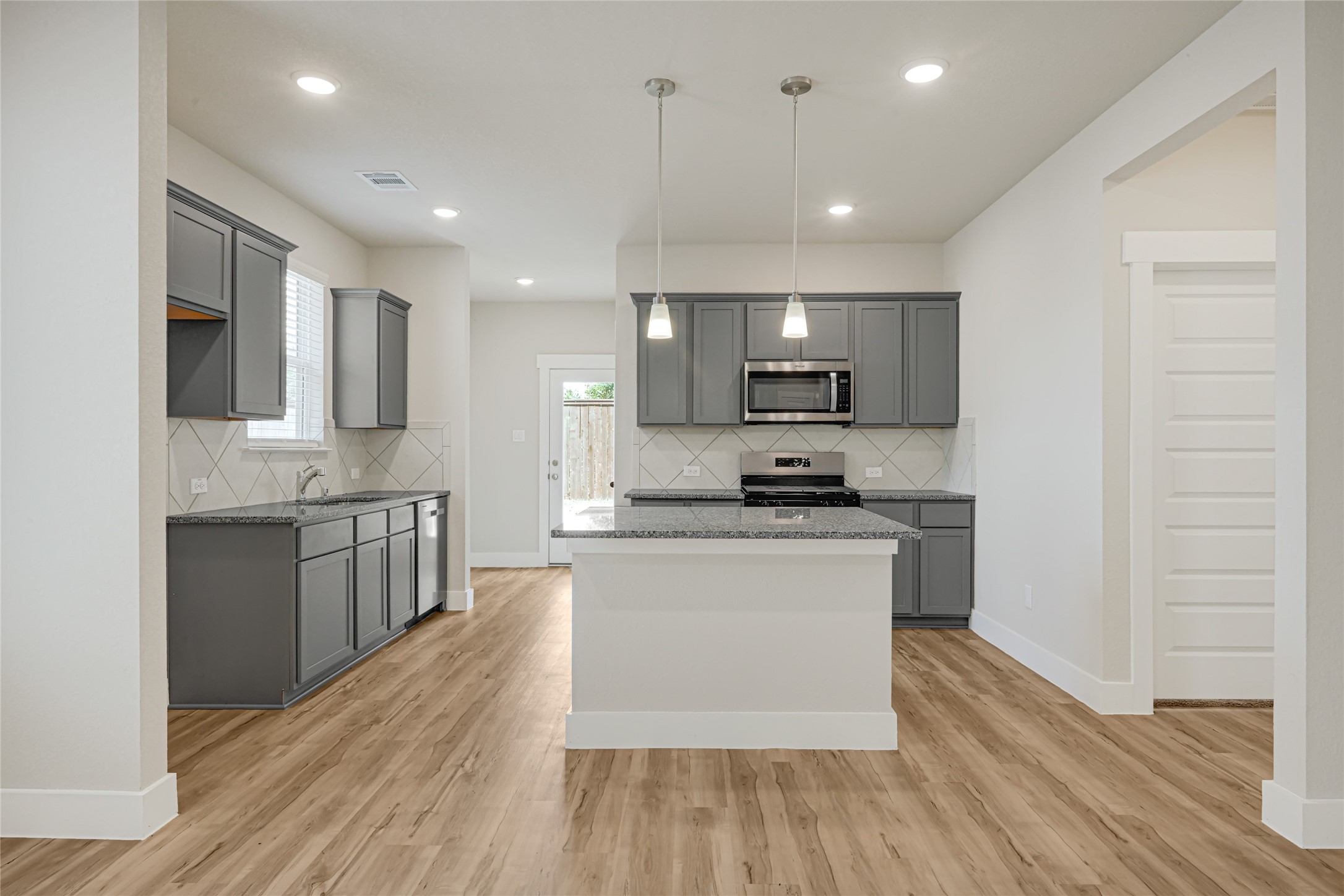 4623 Mesquite Trail Blush Property Photo 4