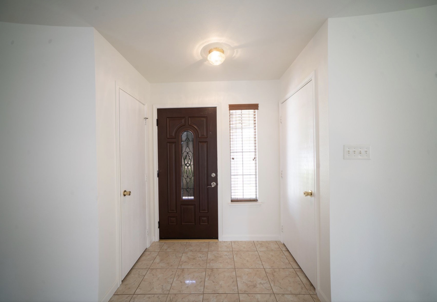 9519 Deep Valley Drive Property Photo 5