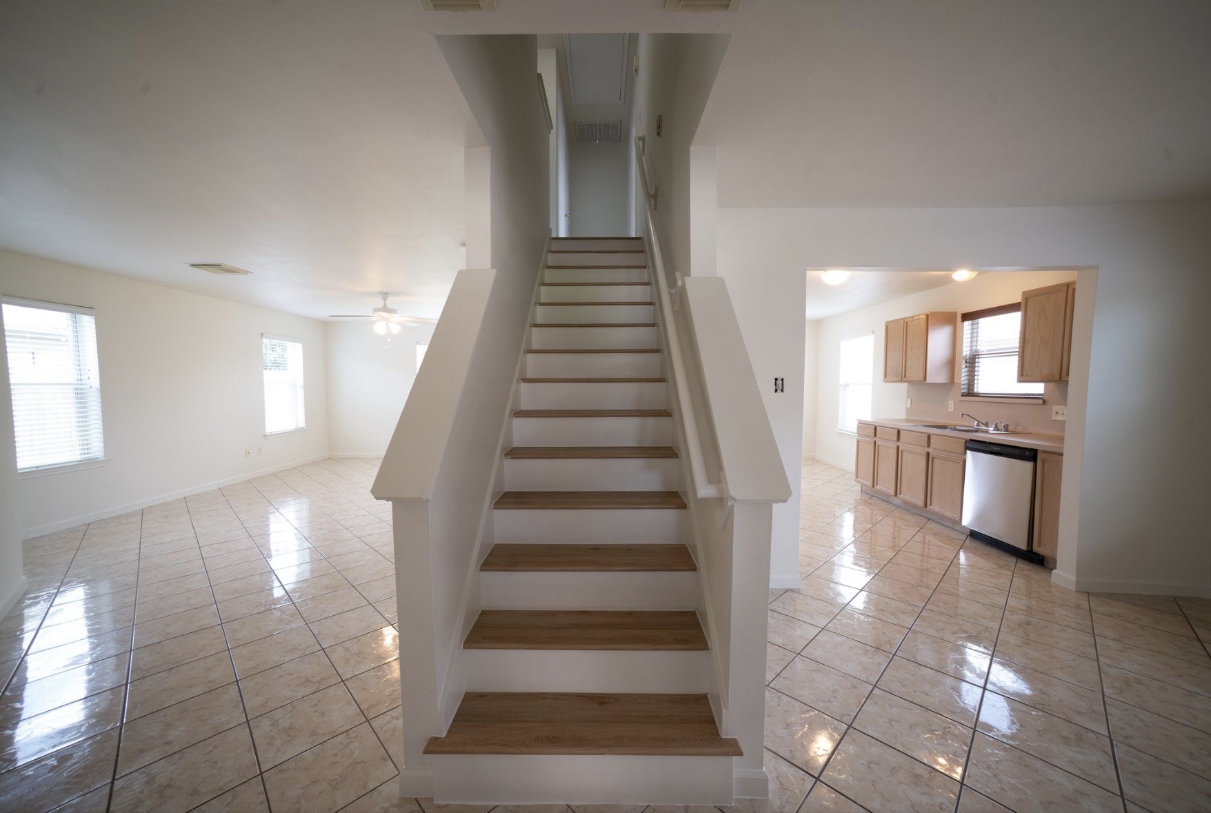 9519 Deep Valley Drive Property Photo 7