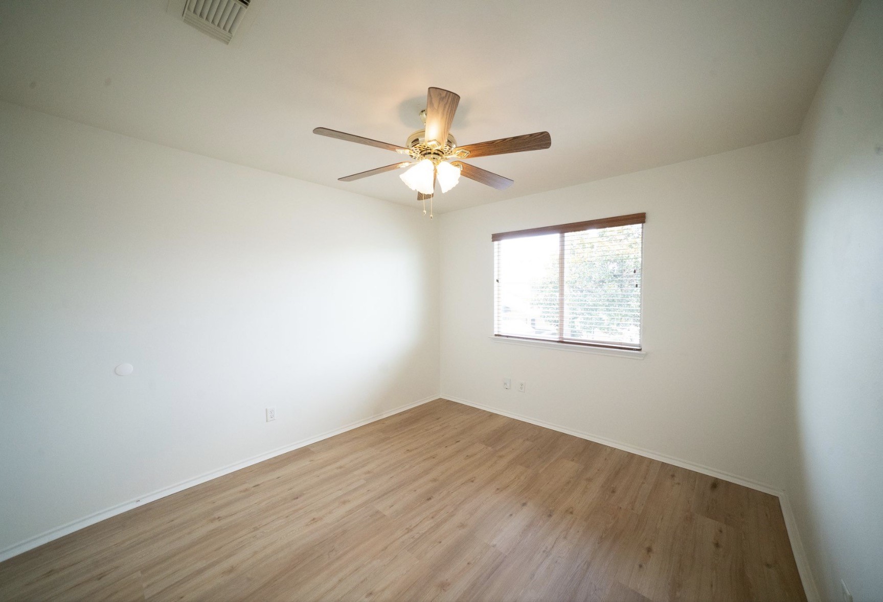 9519 Deep Valley Drive Property Photo 14