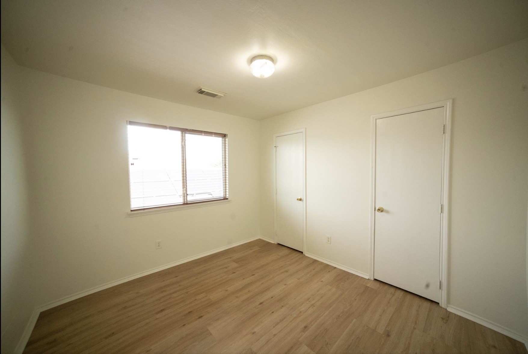 9519 Deep Valley Drive Property Photo 15