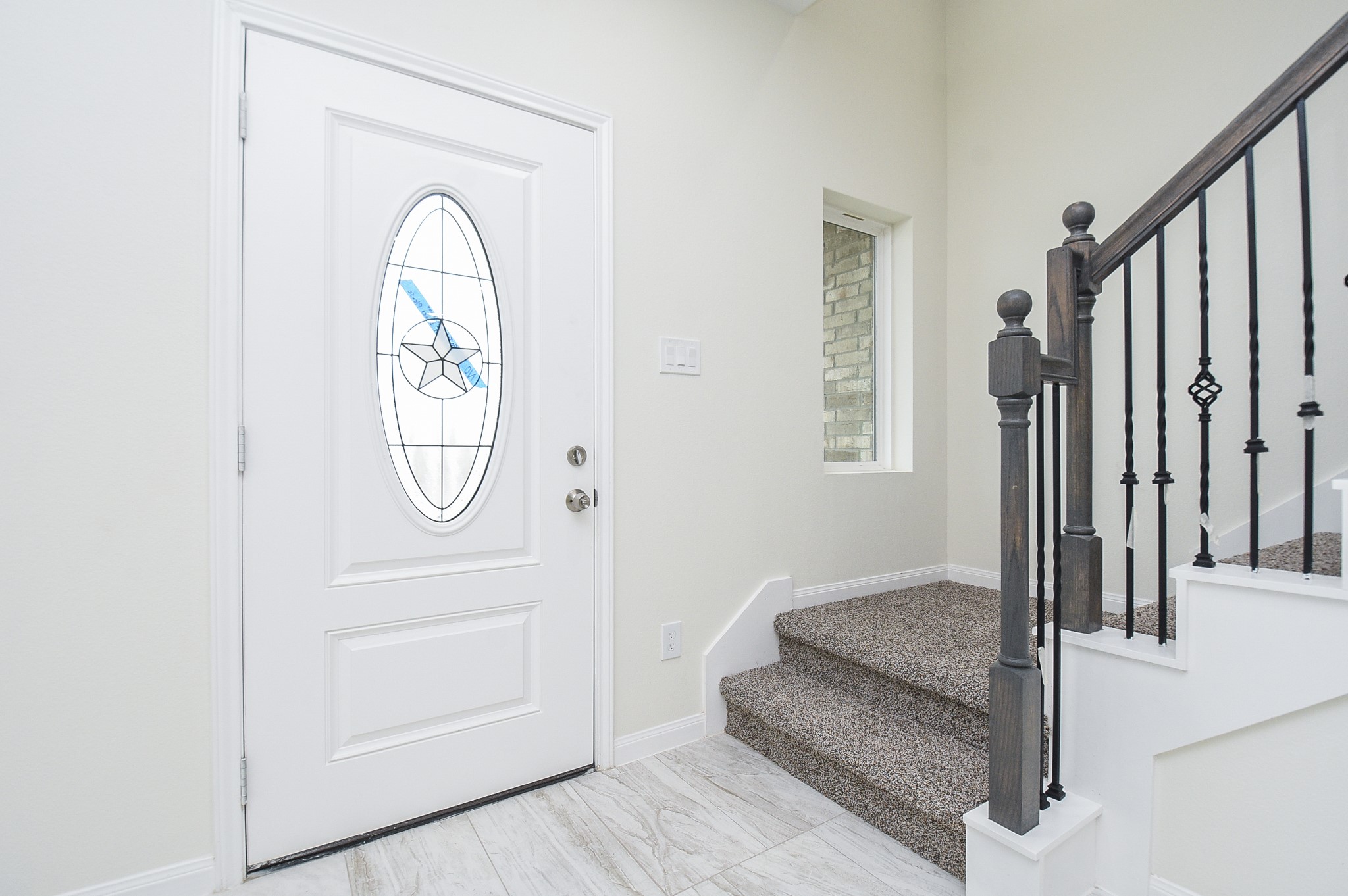 2807 Topiary Lane Property Photo 3