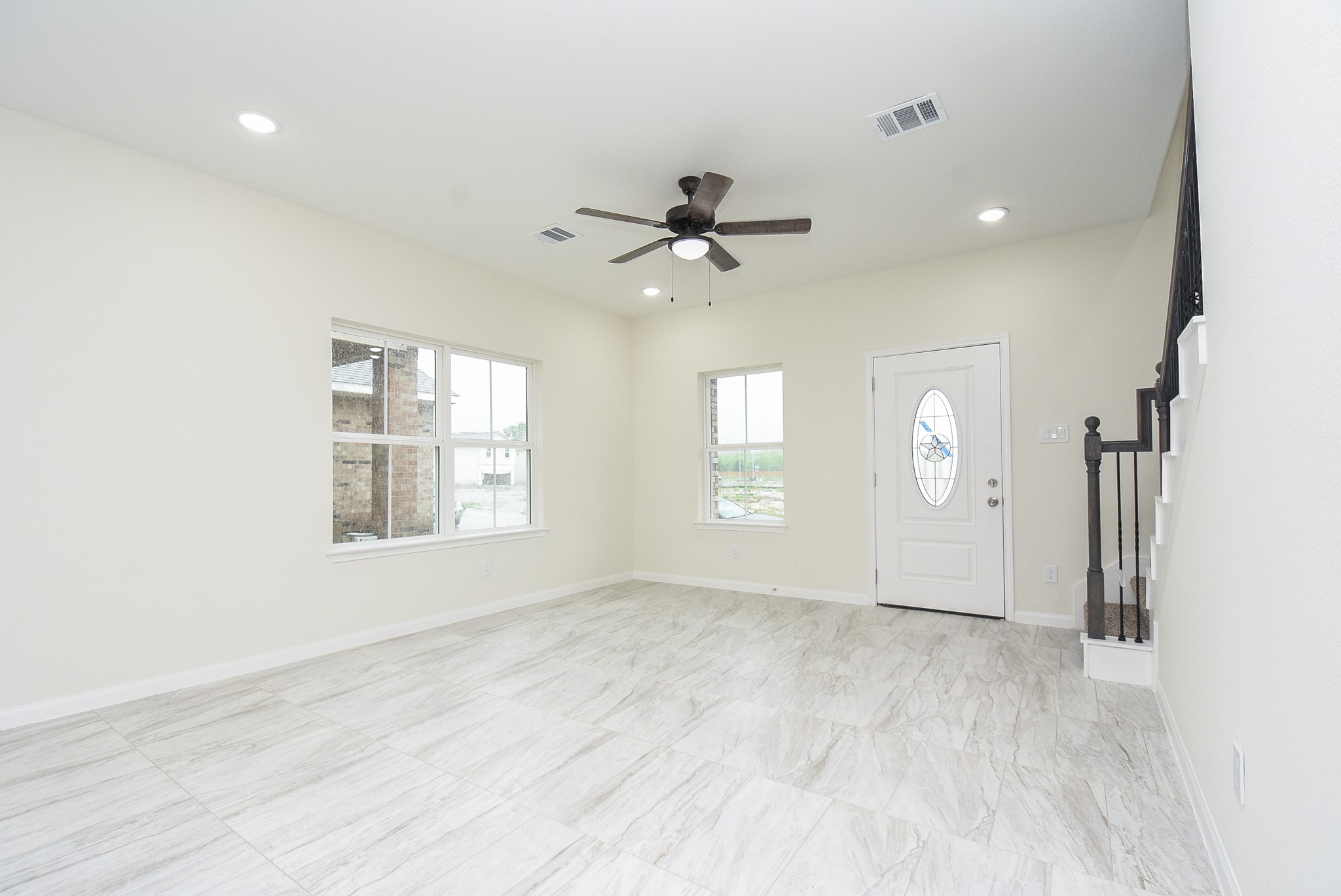 2807 Topiary Lane Property Photo 5