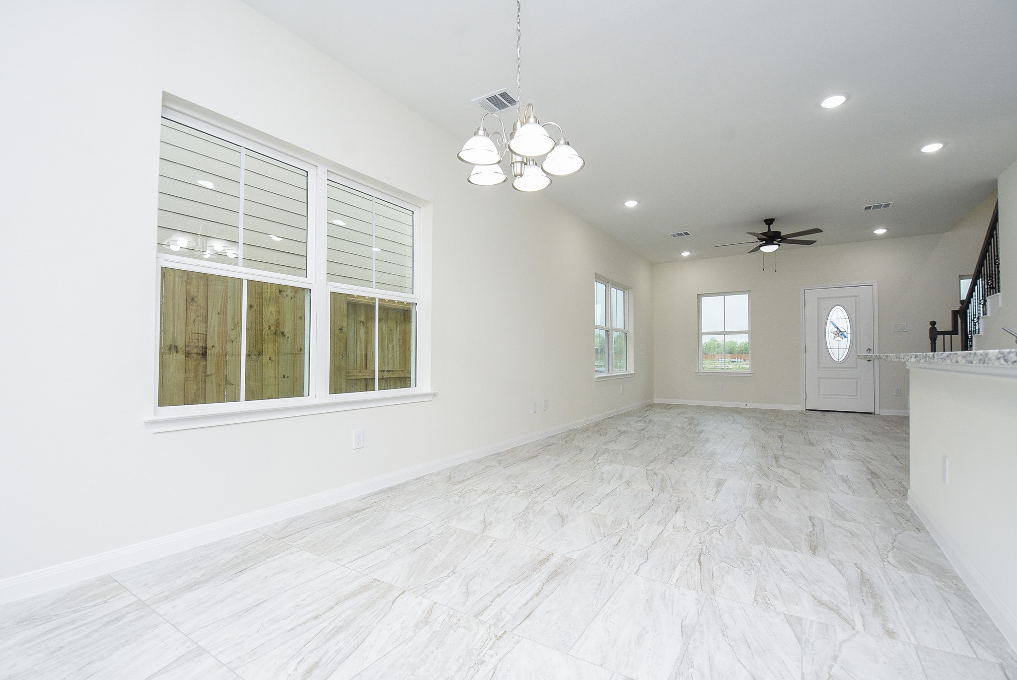2807 Topiary Lane Property Photo 6