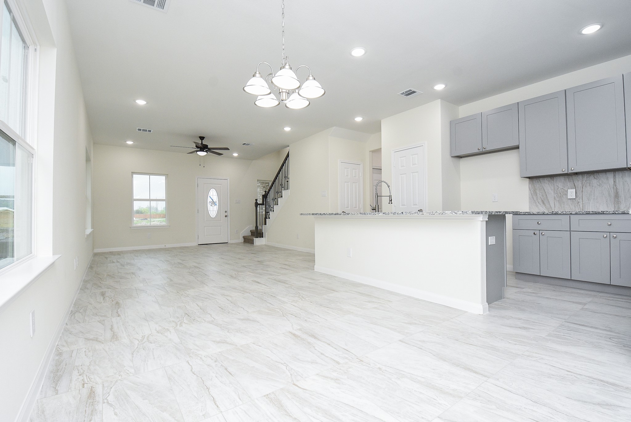 2807 Topiary Lane Property Photo 7