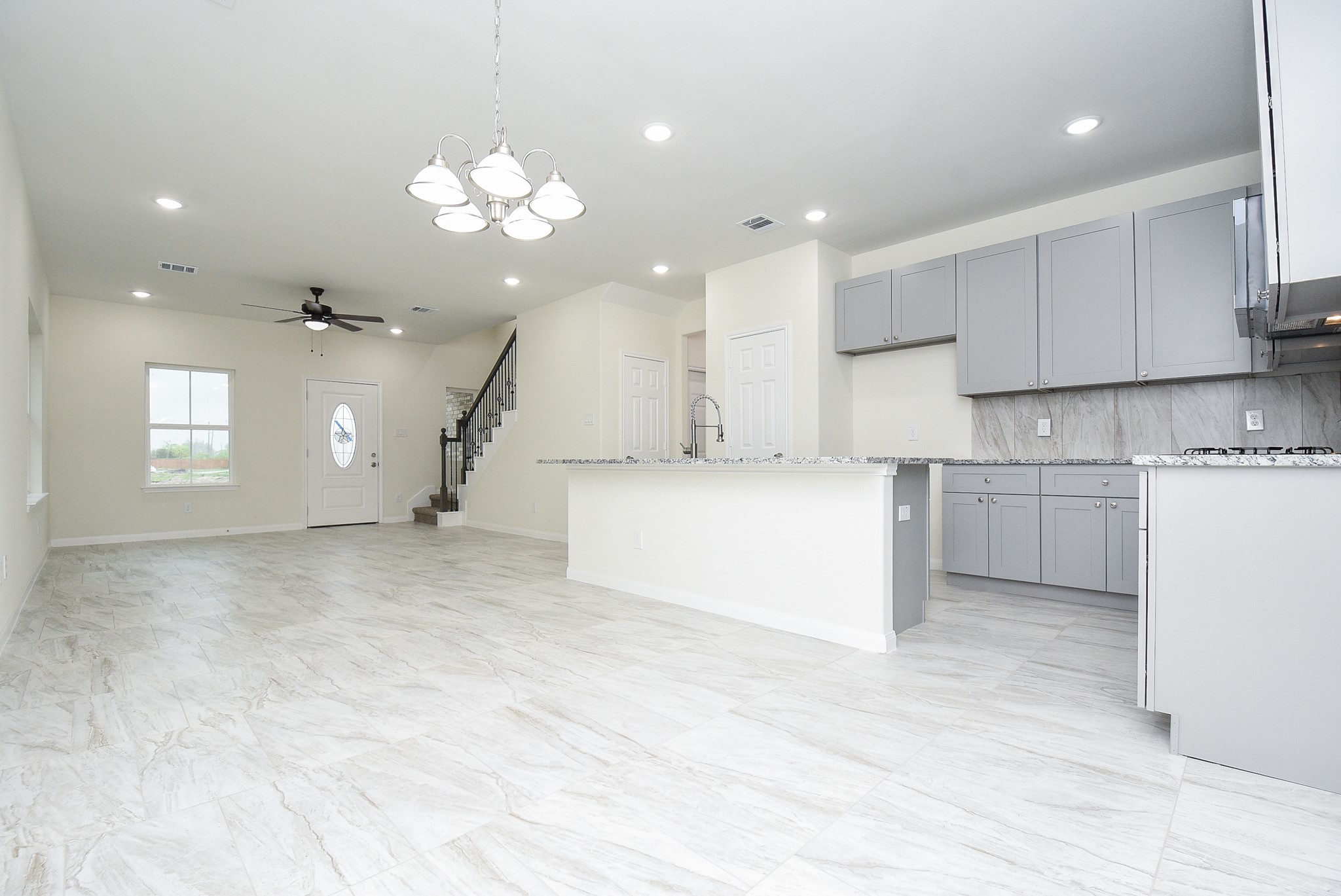 2807 Topiary Lane Property Photo 8