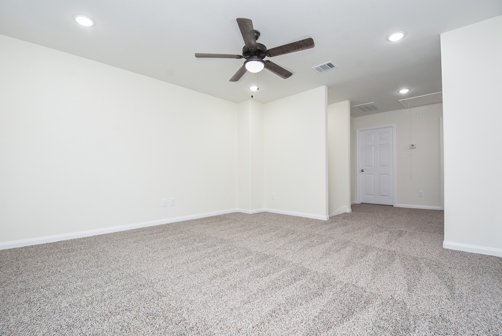 2807 Topiary Lane Property Photo 16