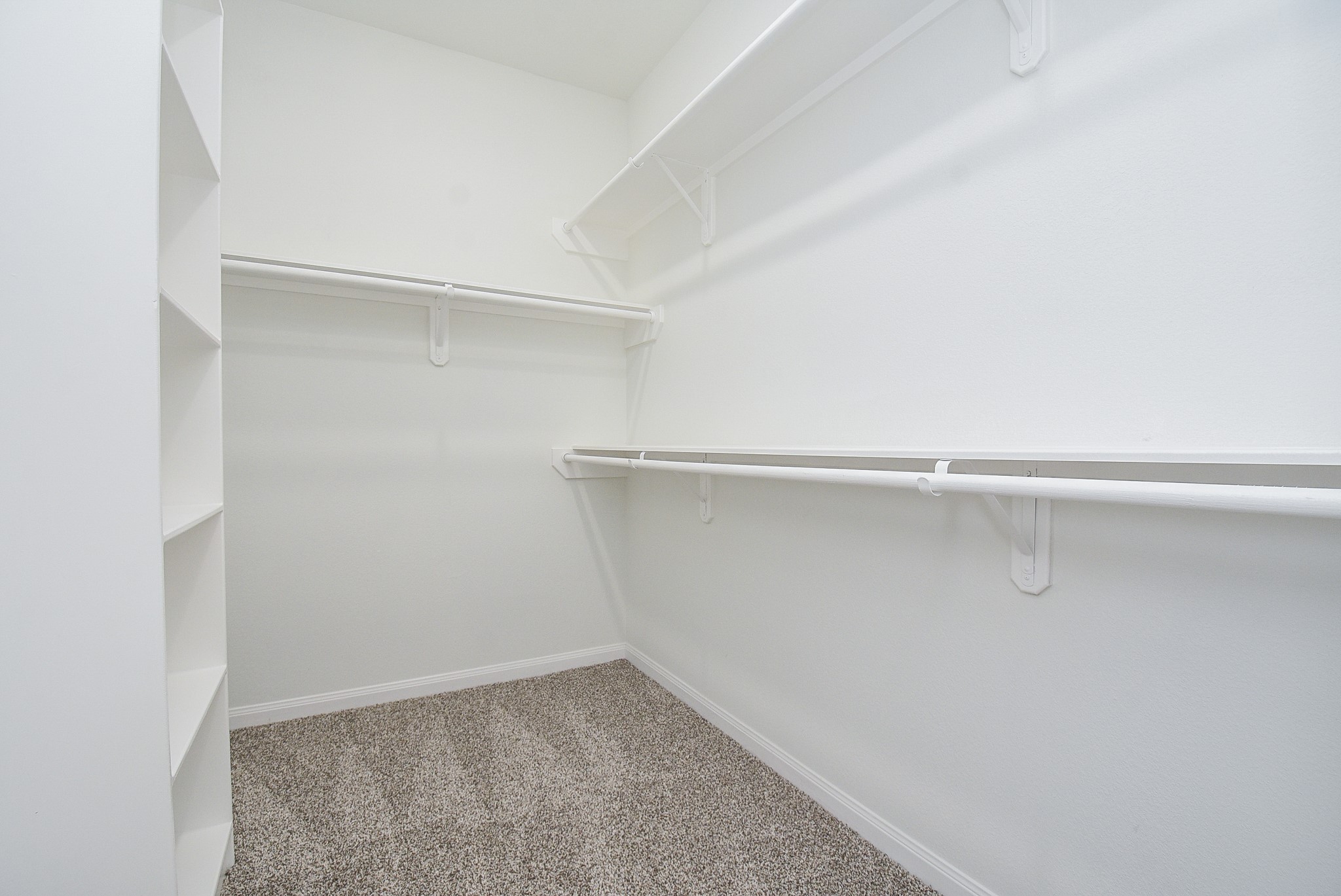 2807 Topiary Lane Property Photo 17