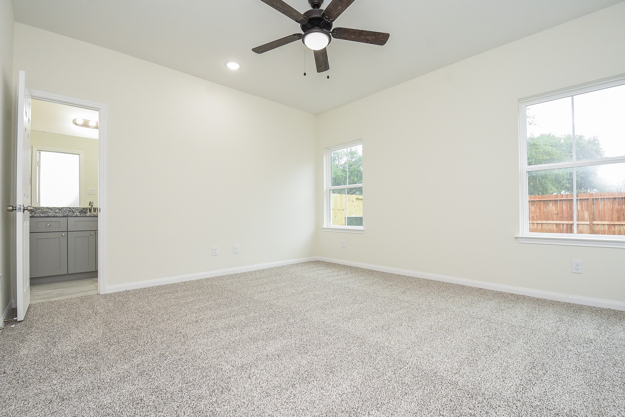 2807 Topiary Lane Property Photo 19