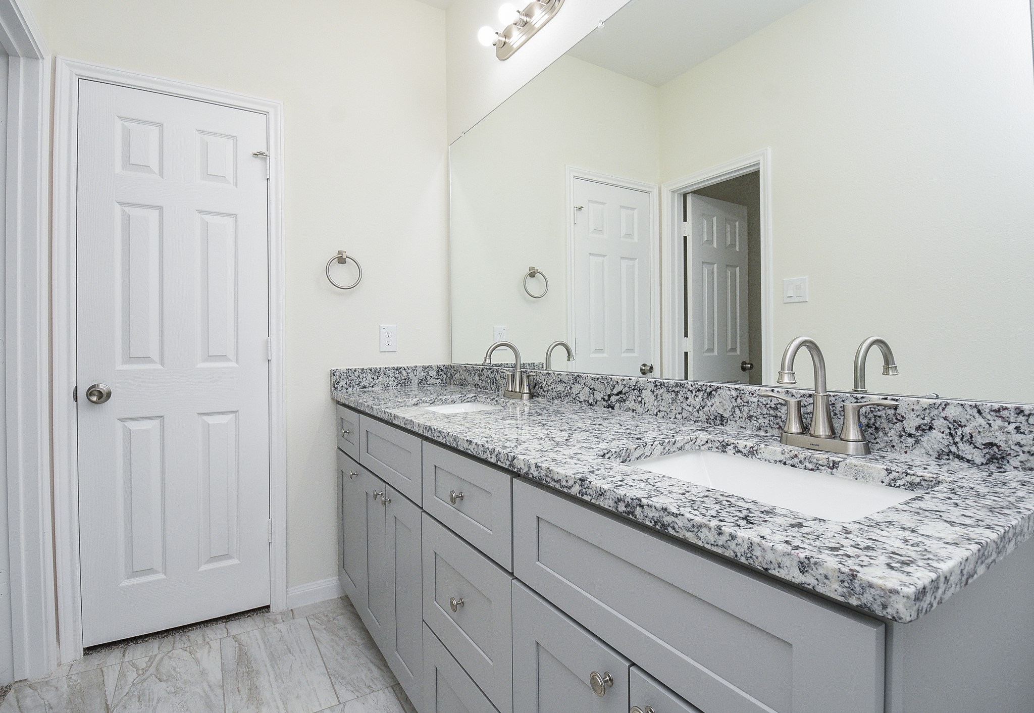 2807 Topiary Lane Property Photo 29