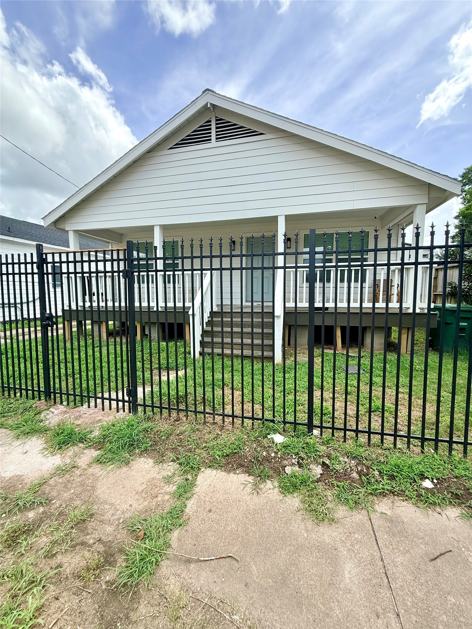 3618 Mainer Street Property Photo 1