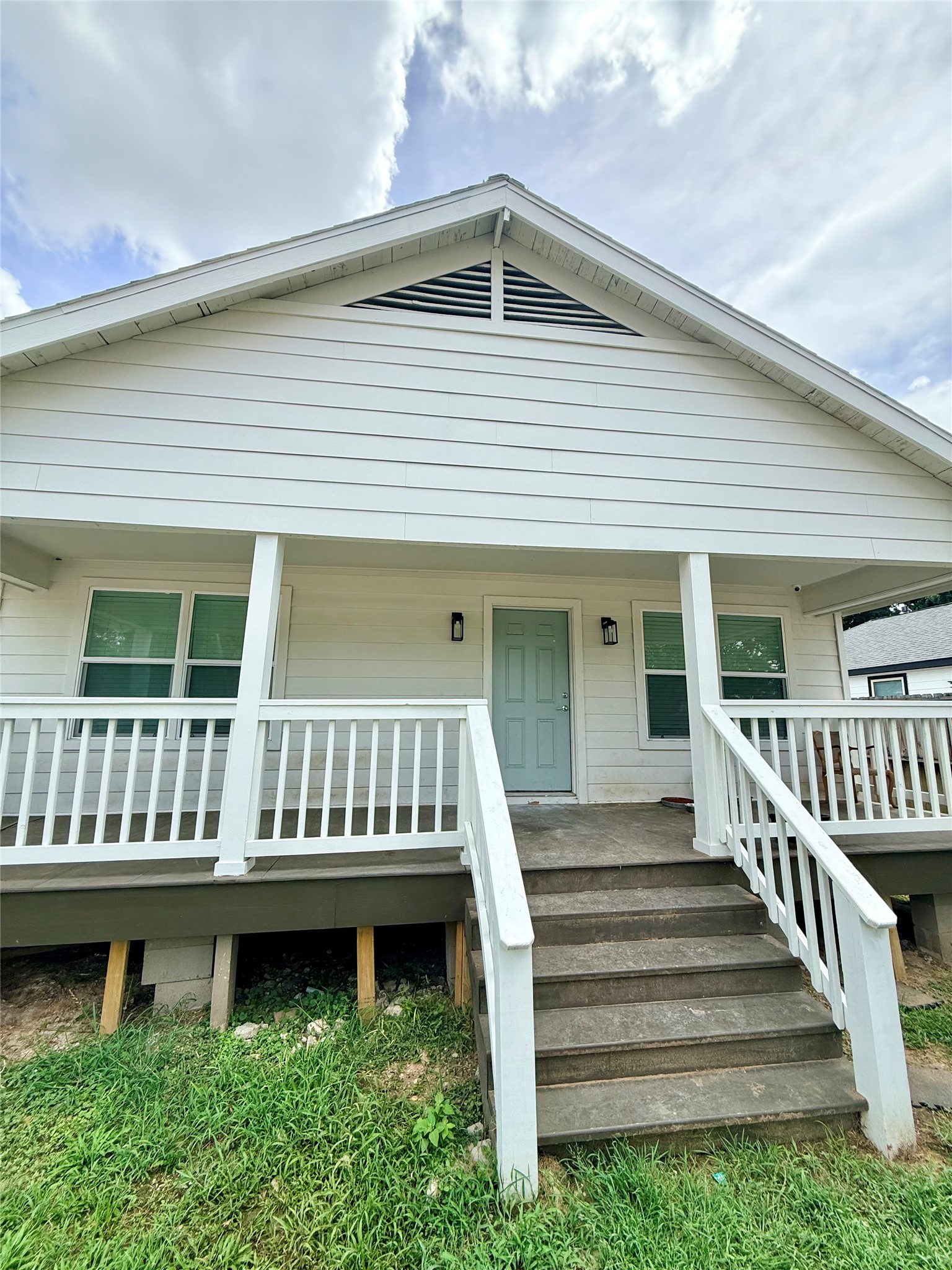 3618 Mainer Street Property Photo 3