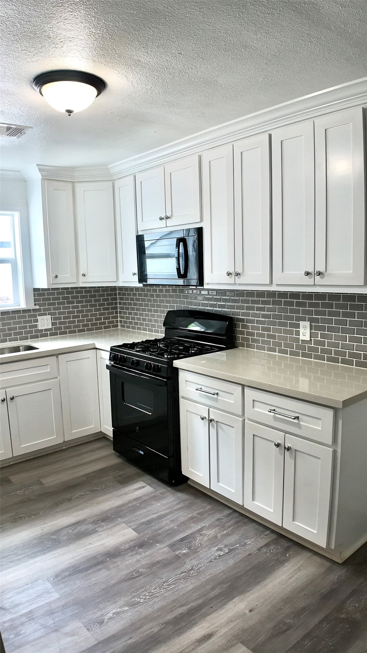 3618 Mainer Street Property Photo 10