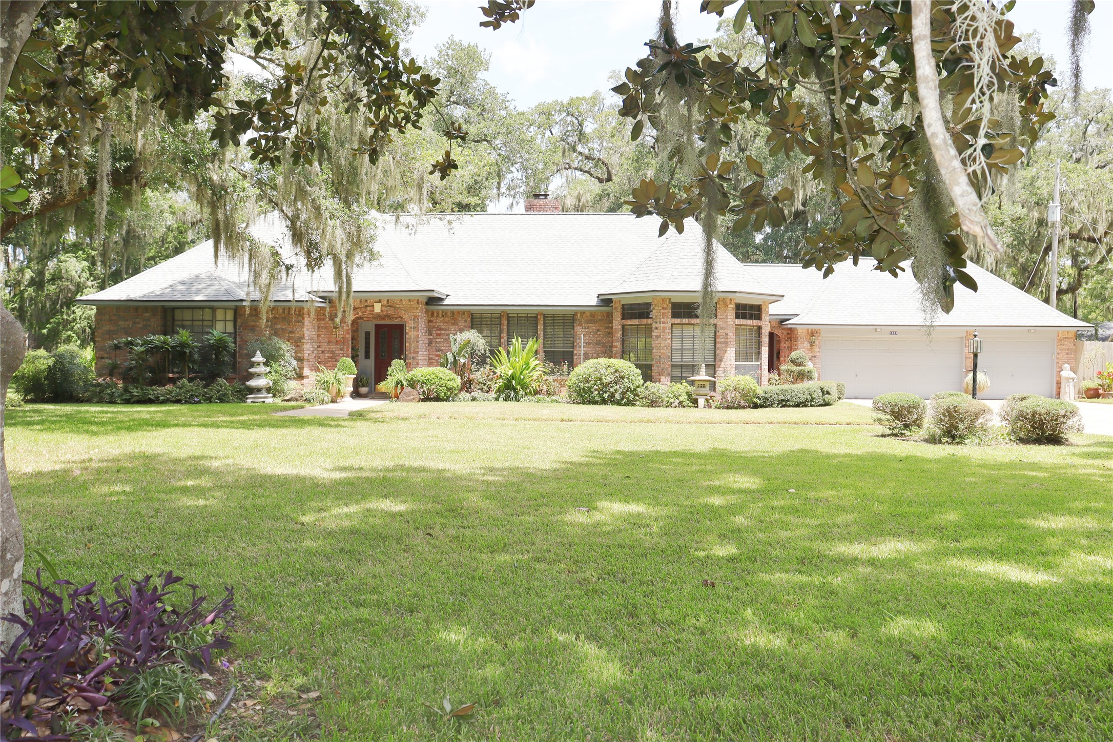 1927 Oak Island Drive Property Photo 1
