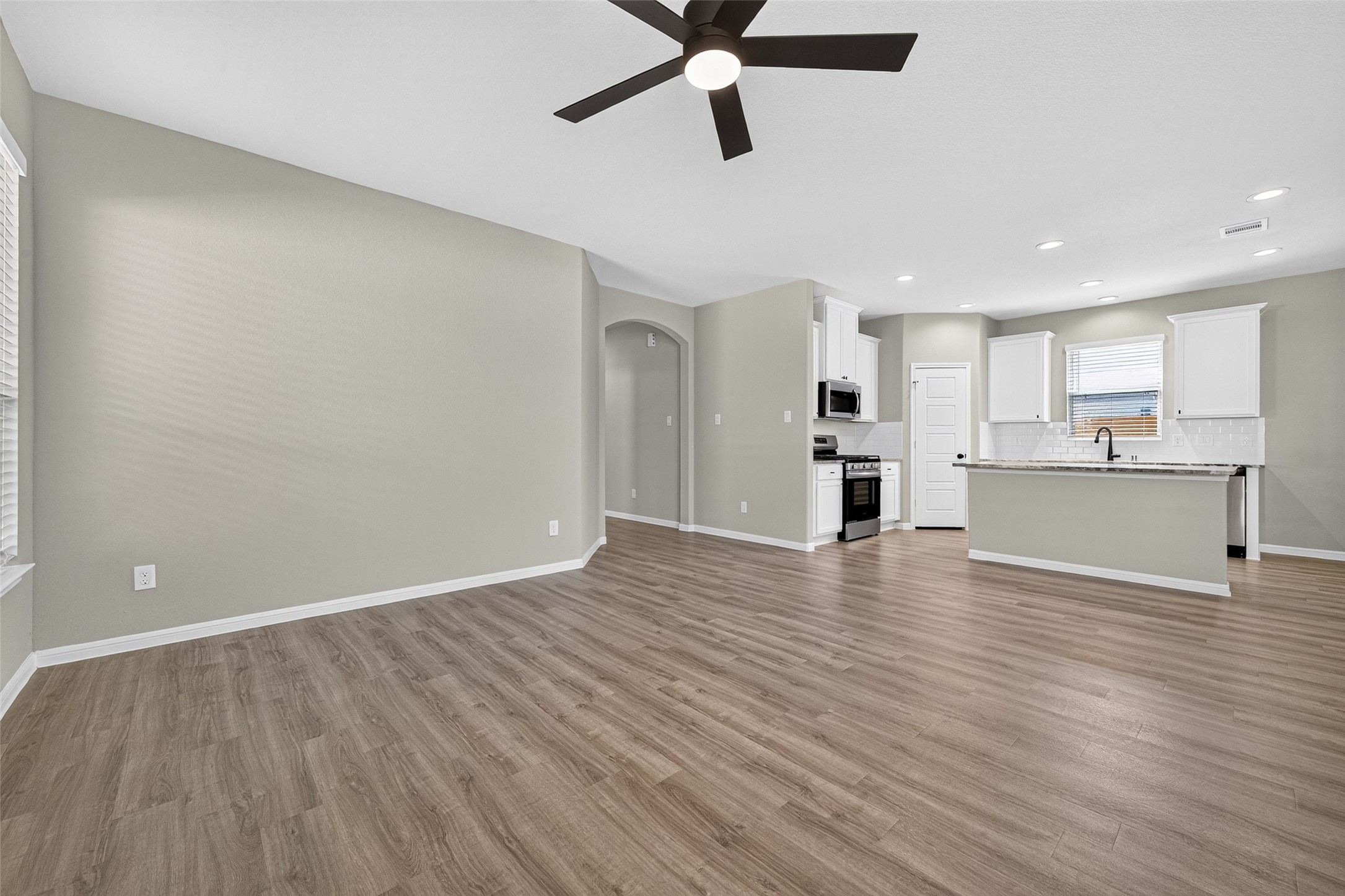 369 Stone Placa Trail Property Photo 6