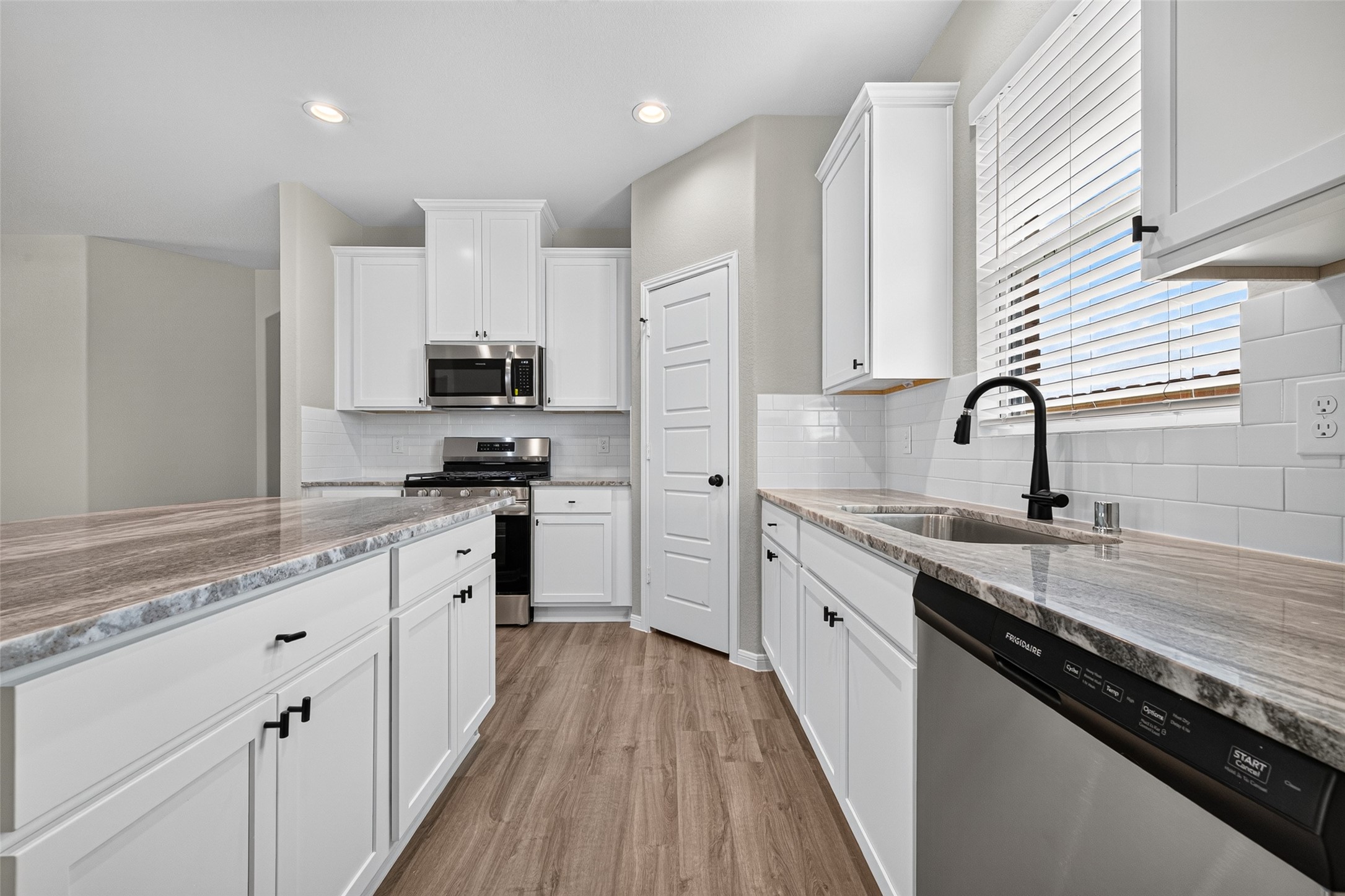 369 Stone Placa Trail Property Photo 13