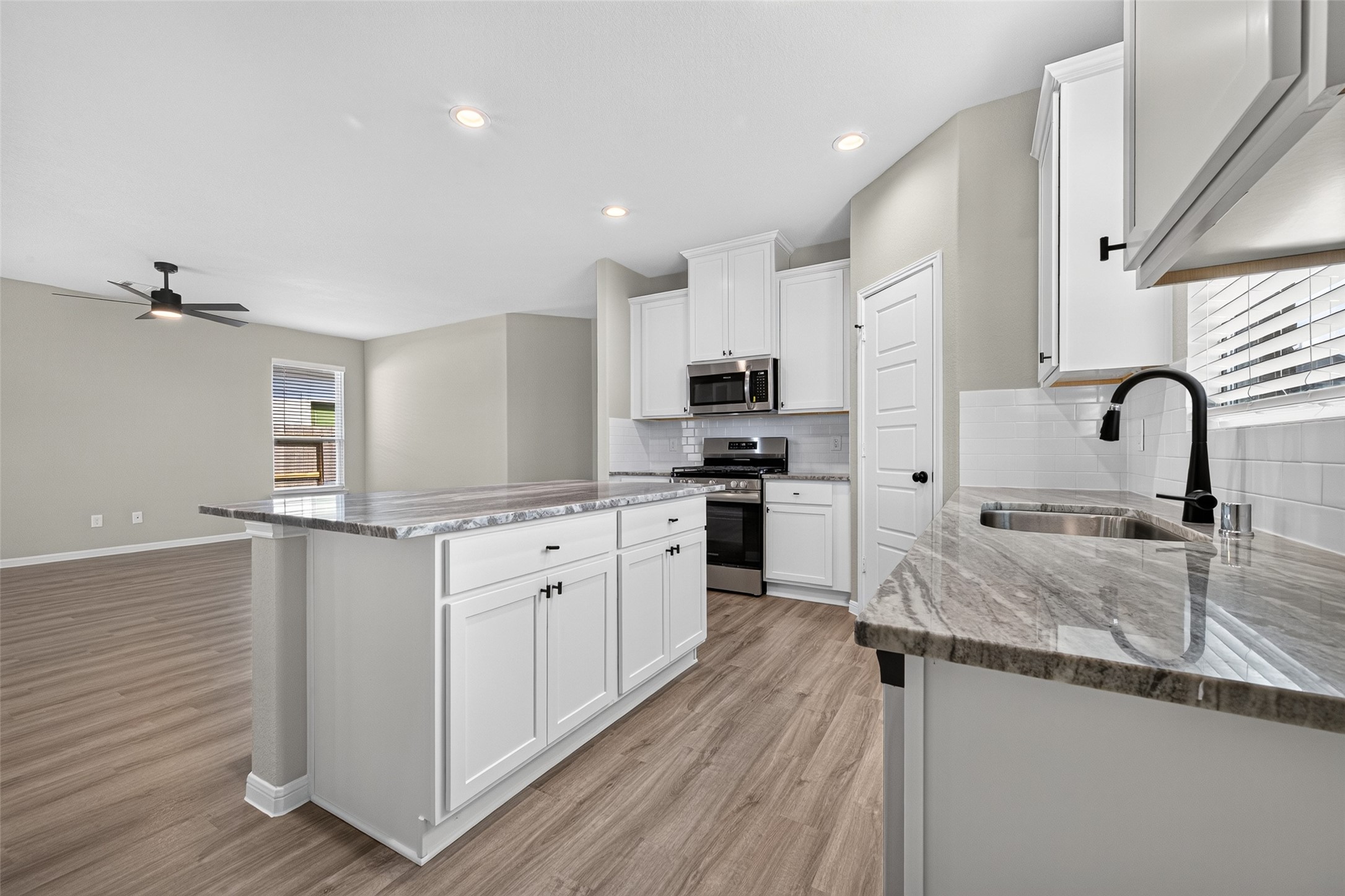 369 Stone Placa Trail Property Photo 14