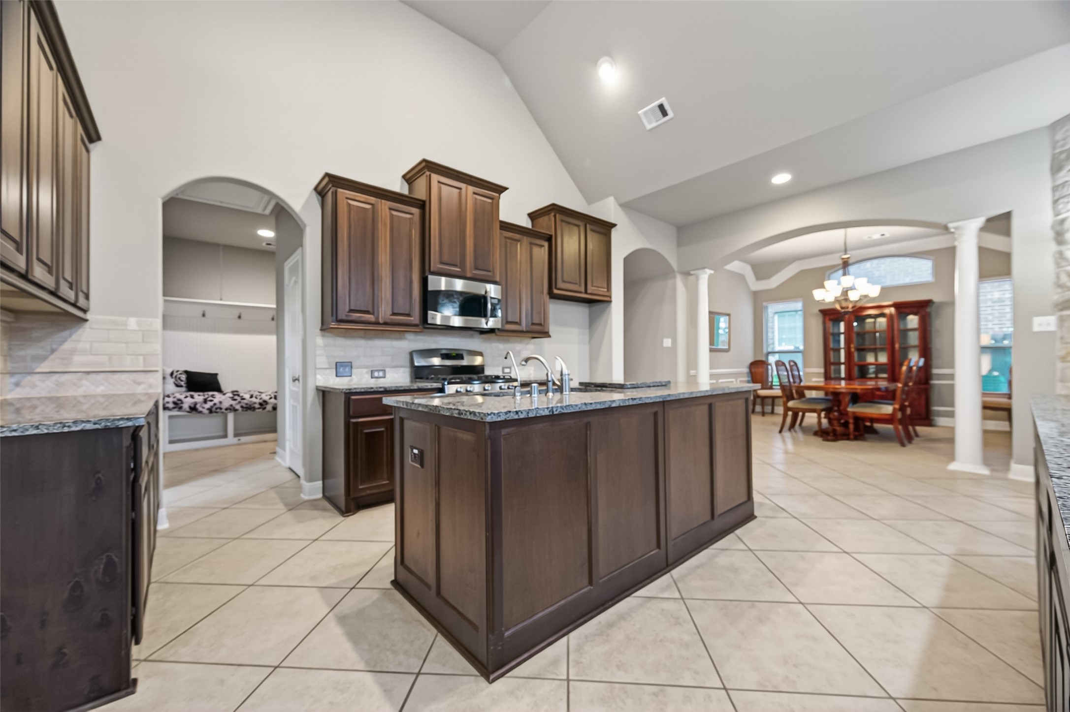 17415 Meadow Light Drive Property Photo 10