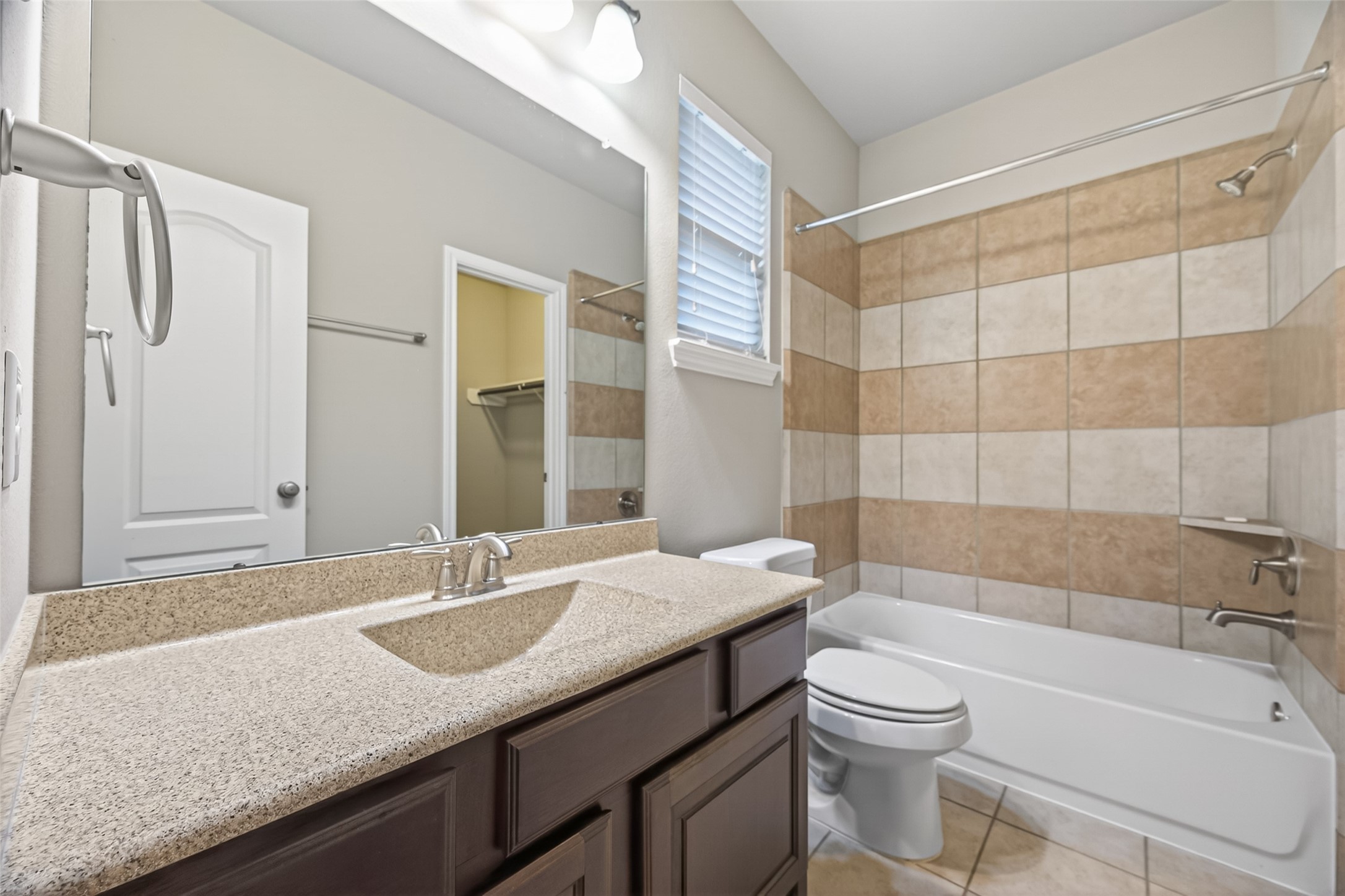 17415 Meadow Light Drive Property Photo 23