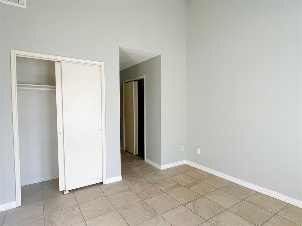 18586 N Lyford Drive Property Photo 9