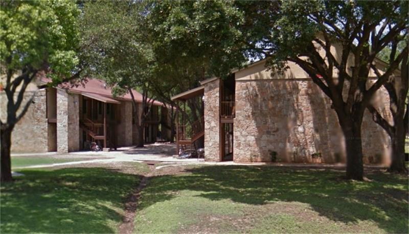 1410 Naples Street Property Photo 4