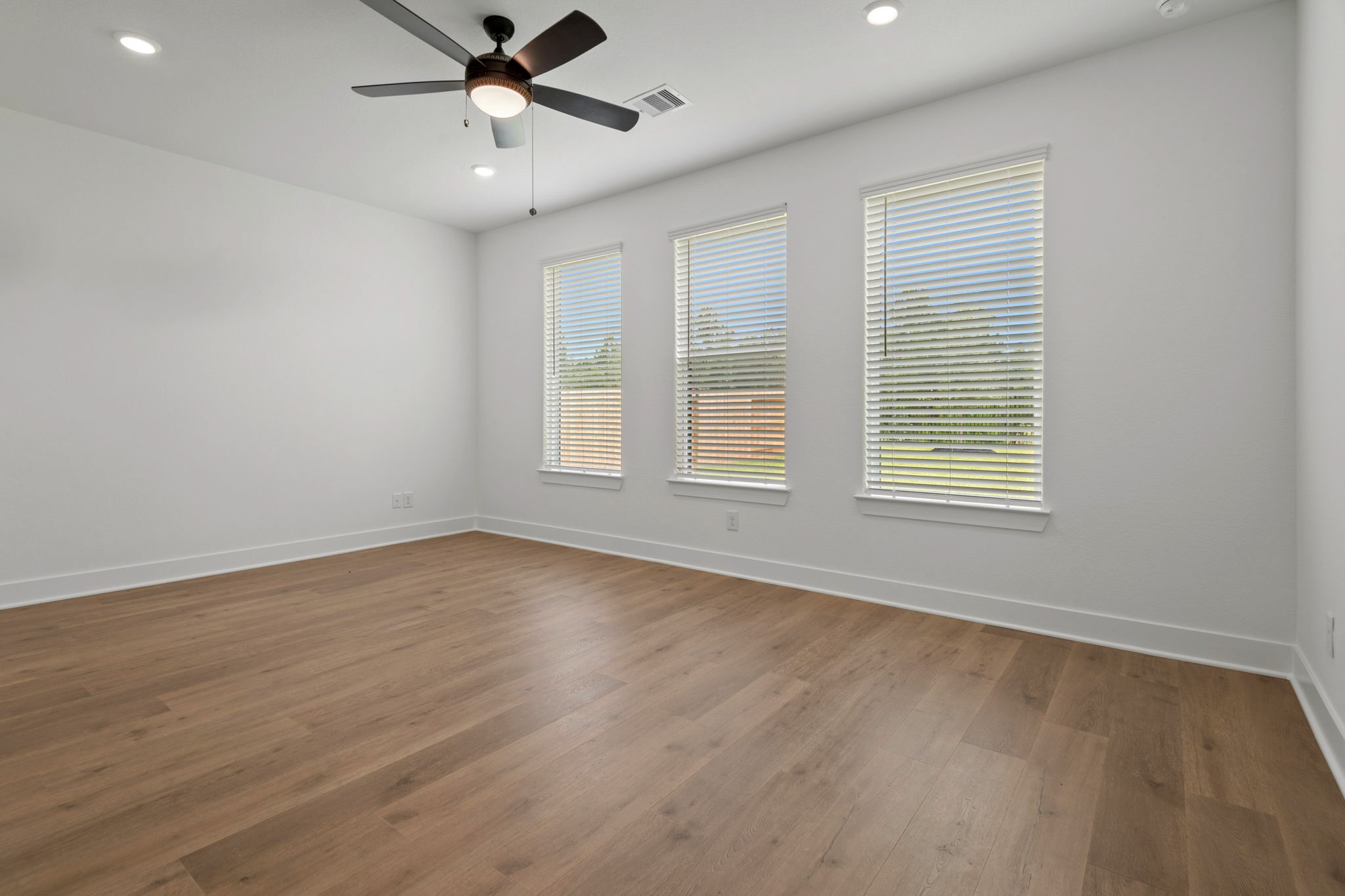 5608 Marigold Mile Drive Property Photo 16