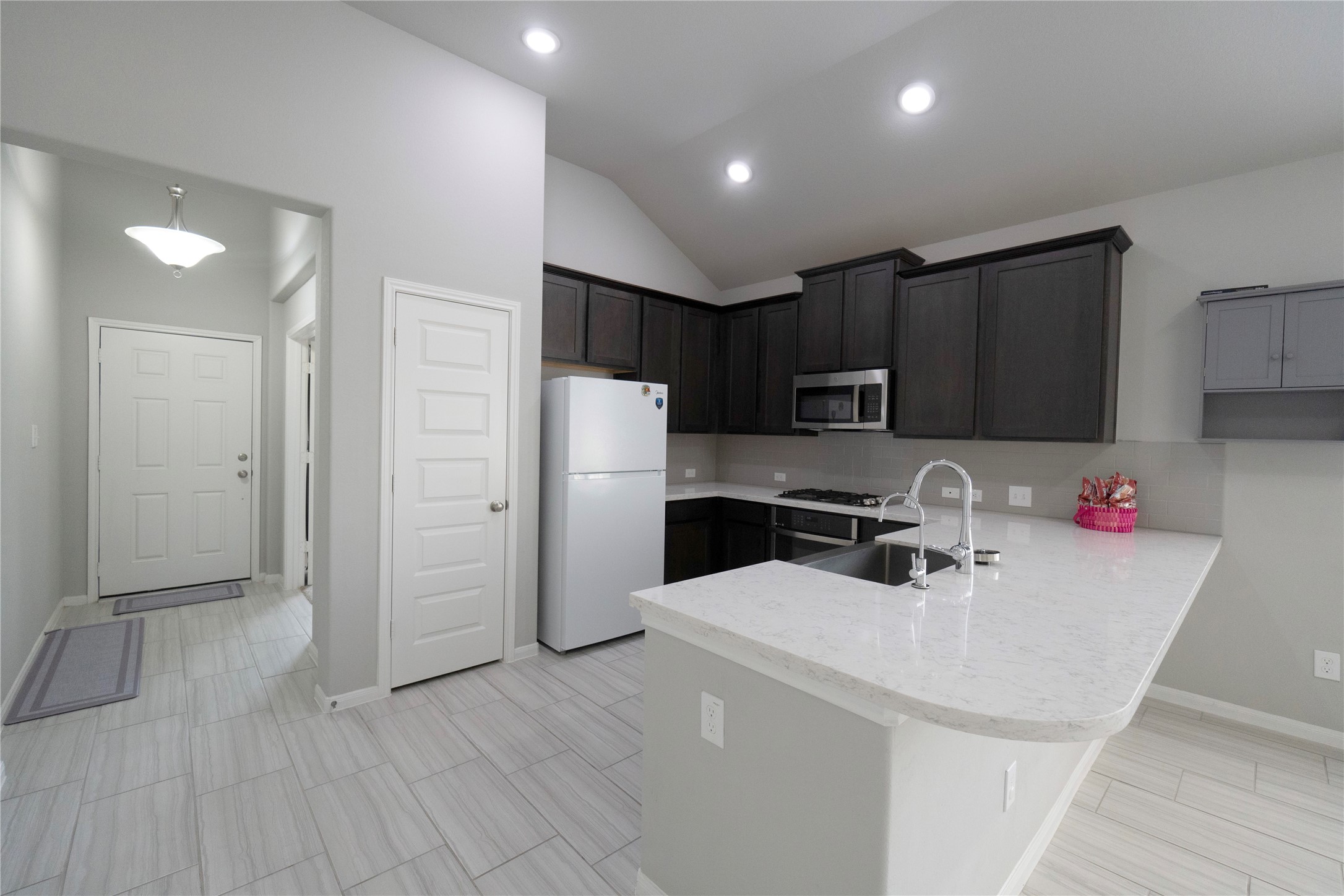 24238 Golden Fallow Drive Property Photo 6