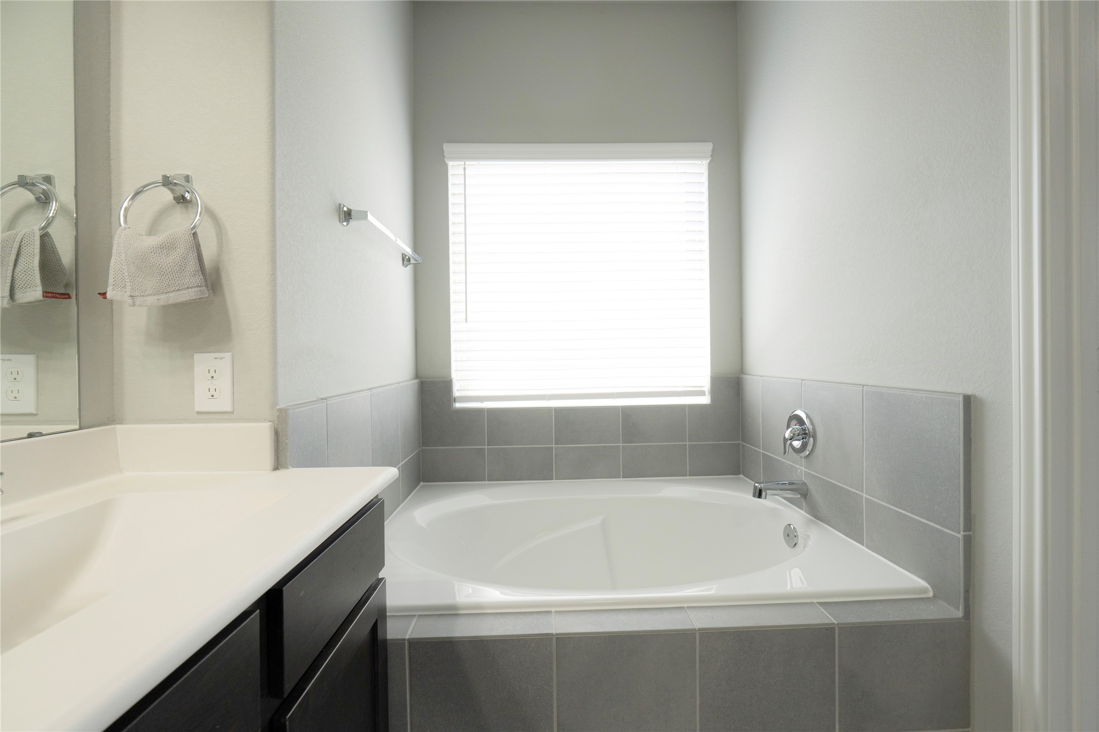 24238 Golden Fallow Drive Property Photo 16