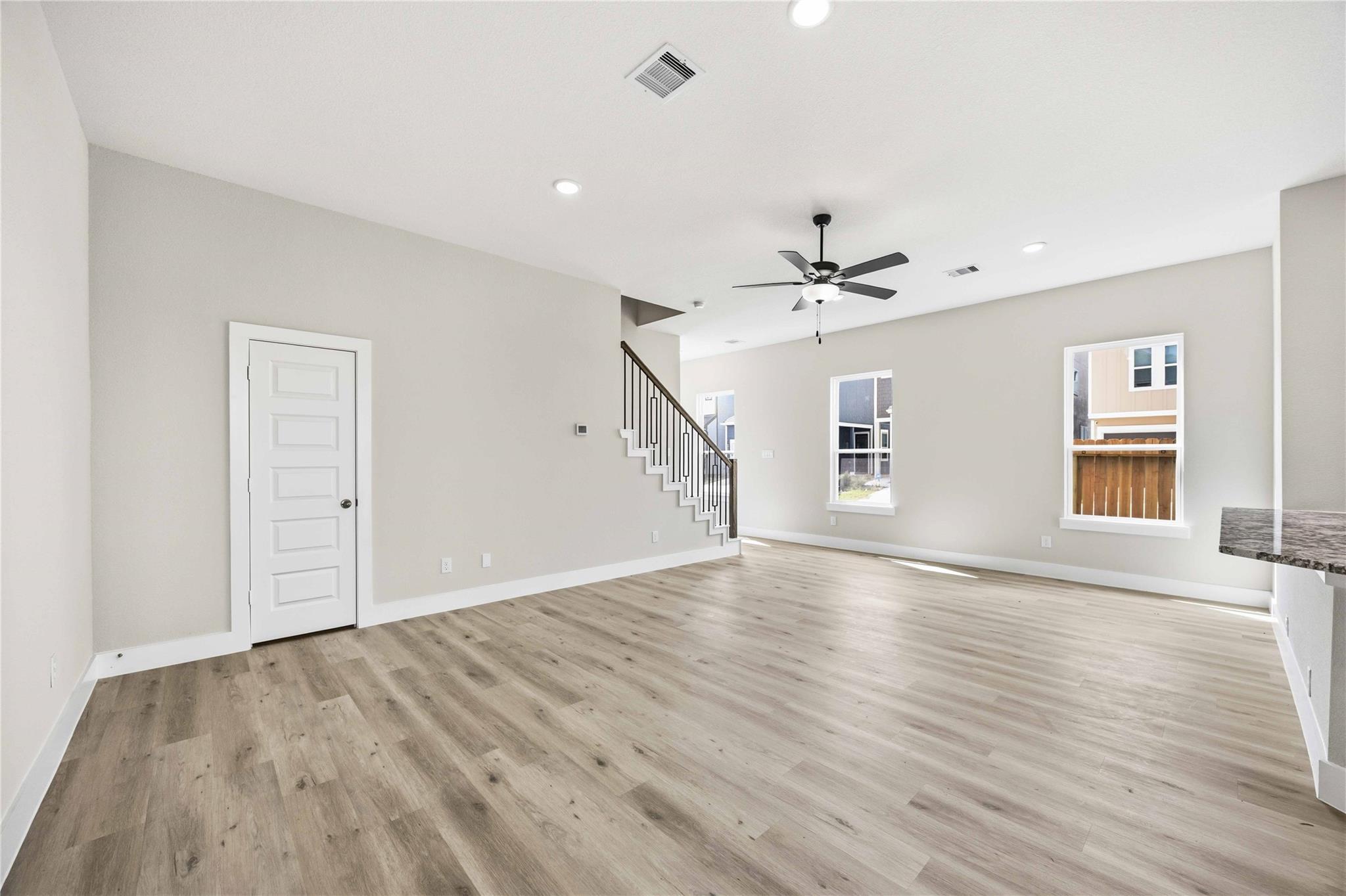 13218 Opera Drive Property Photo 6