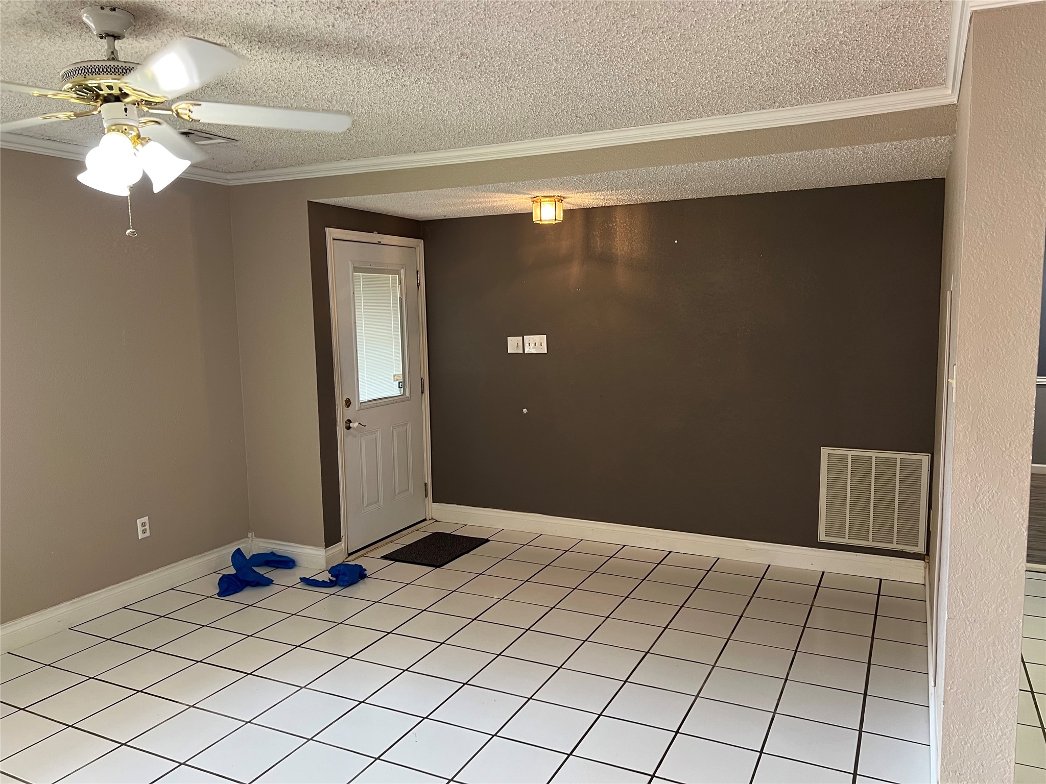 2628 Defor Road Property Photo 5