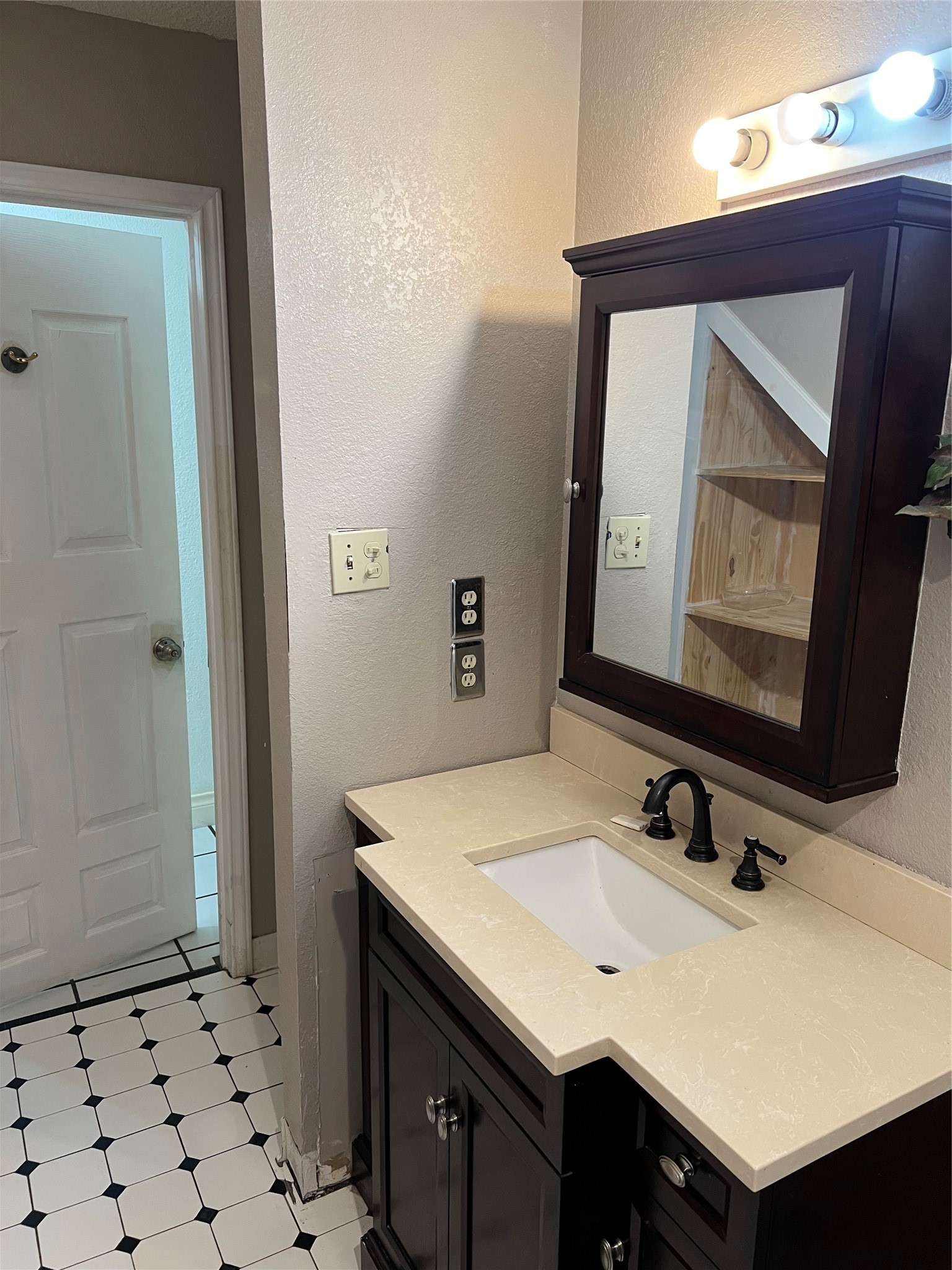 2628 Defor Road Property Photo 13