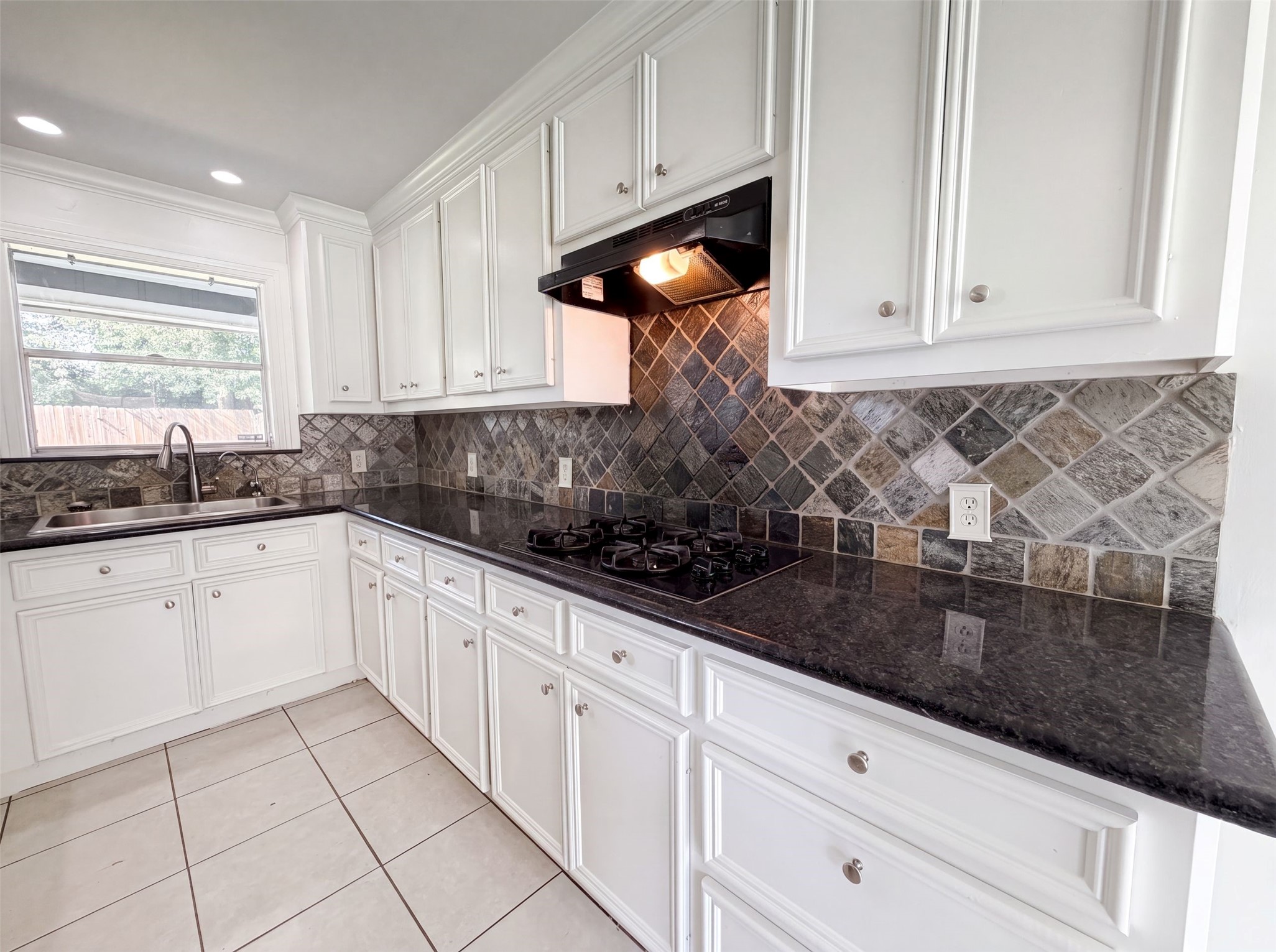 3542 Nutwood Lane Property Photo 2