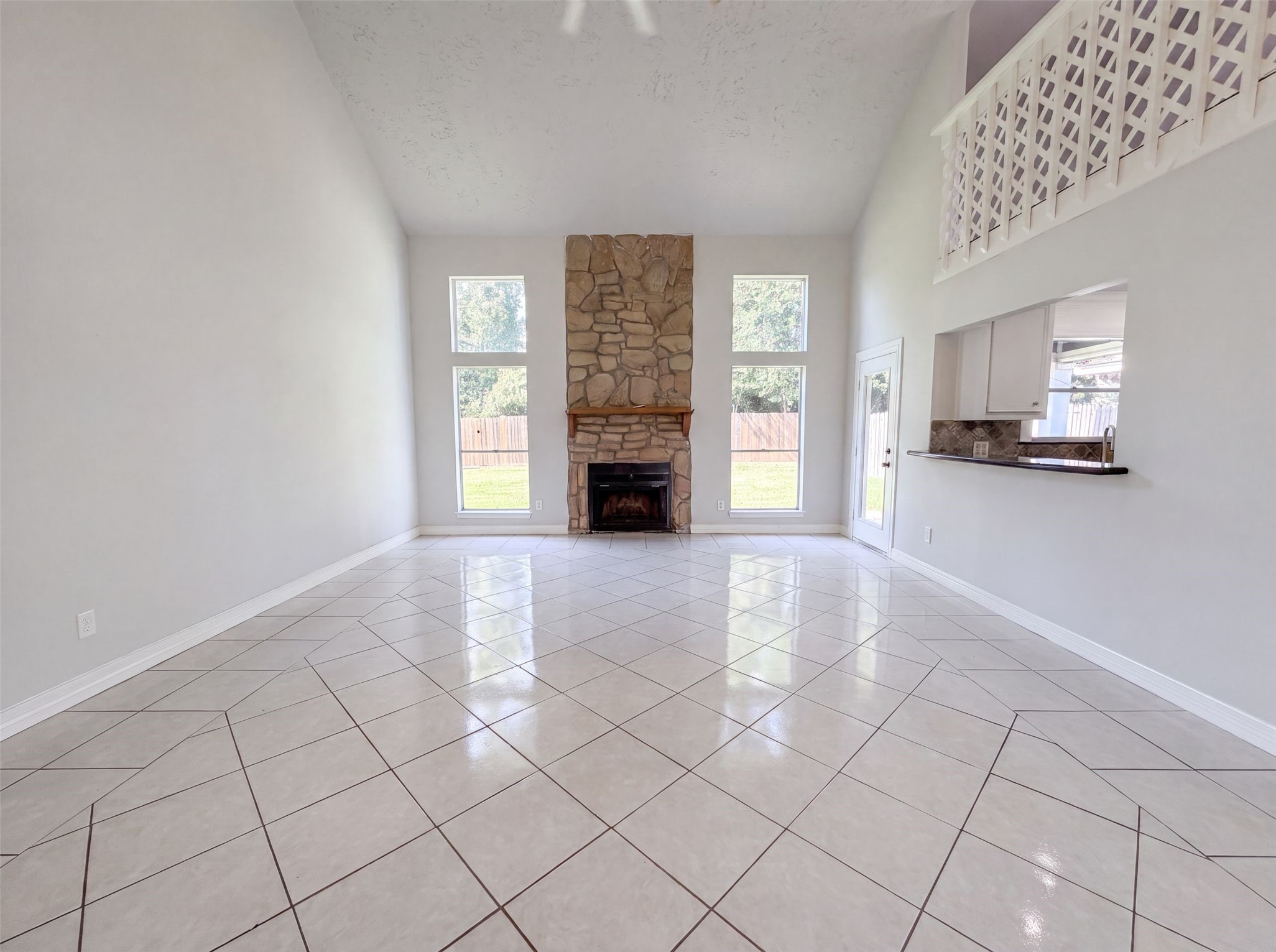 3542 Nutwood Lane Property Photo 3