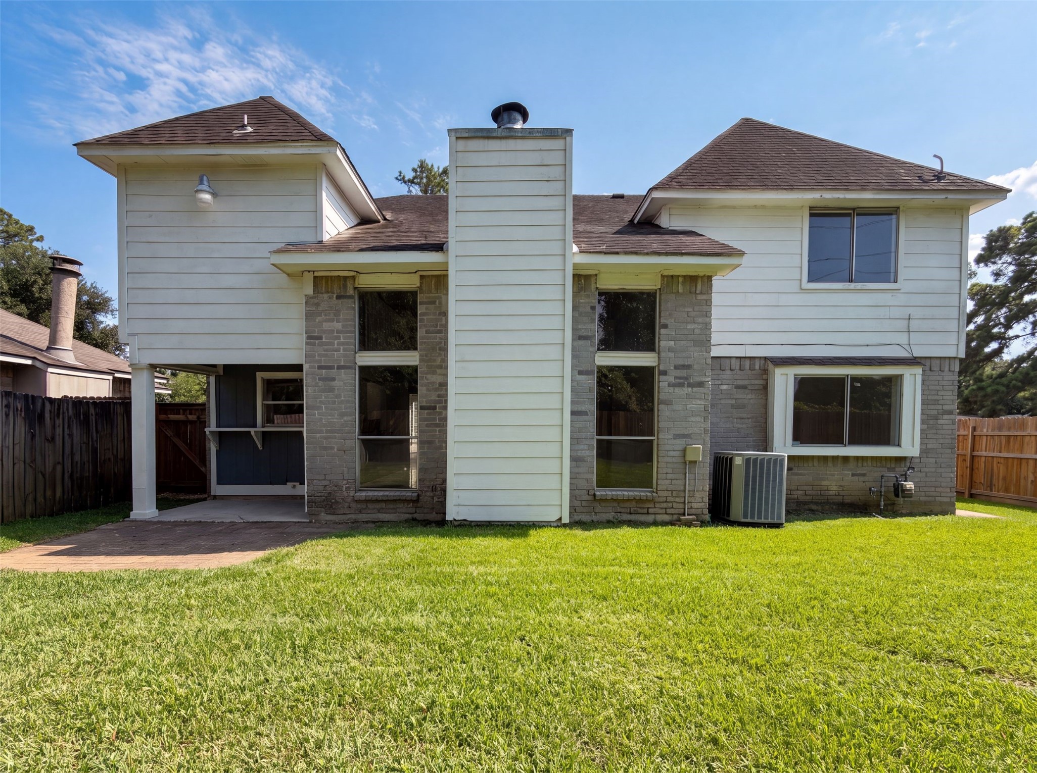 3542 Nutwood Lane Property Photo 5
