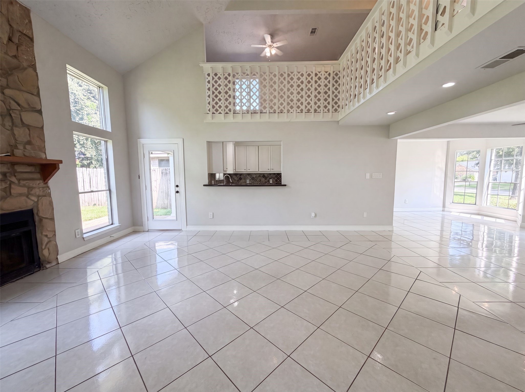 3542 Nutwood Lane Property Photo 6