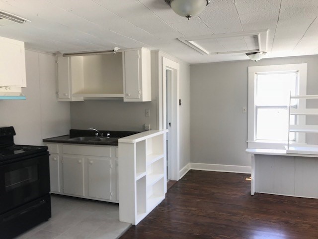 4625 Bell Street 1/2 Property Photo 6