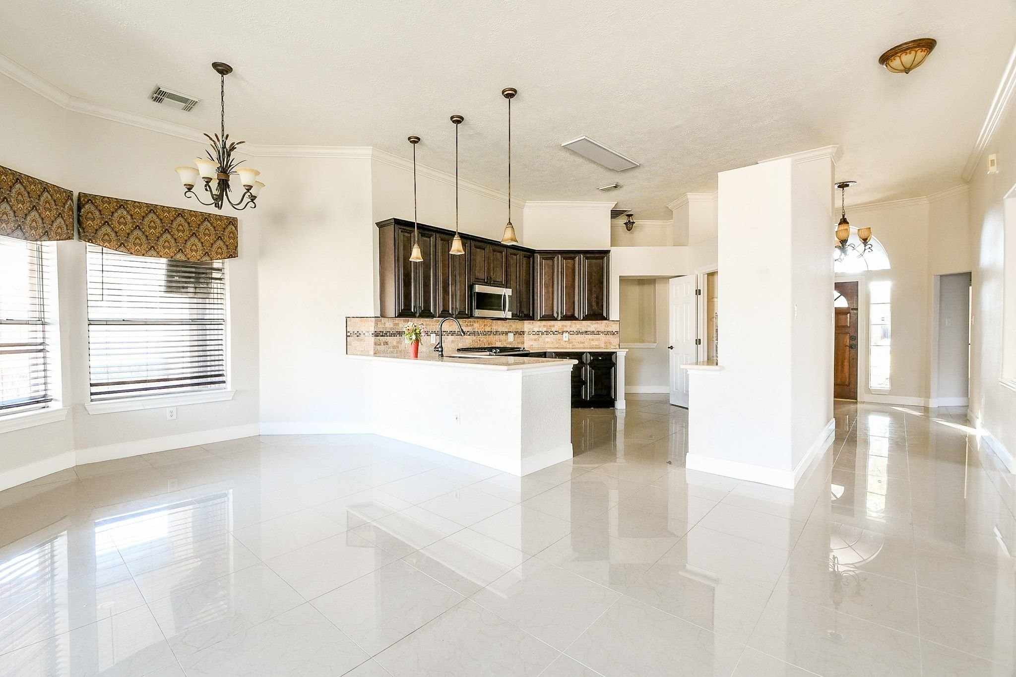 4111 Clubhollow Property Photo 8