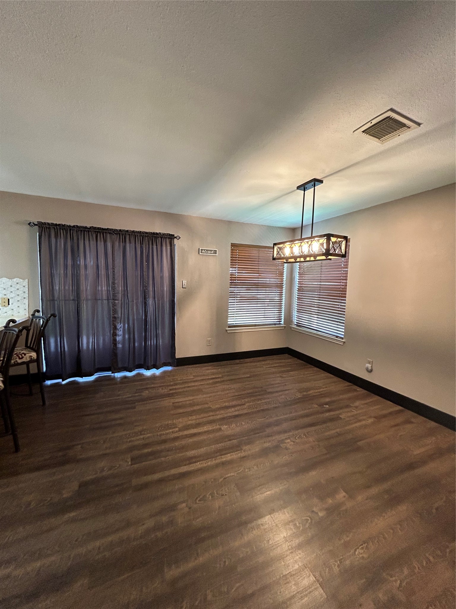 17210 Park Lodge Drive Property Photo 3