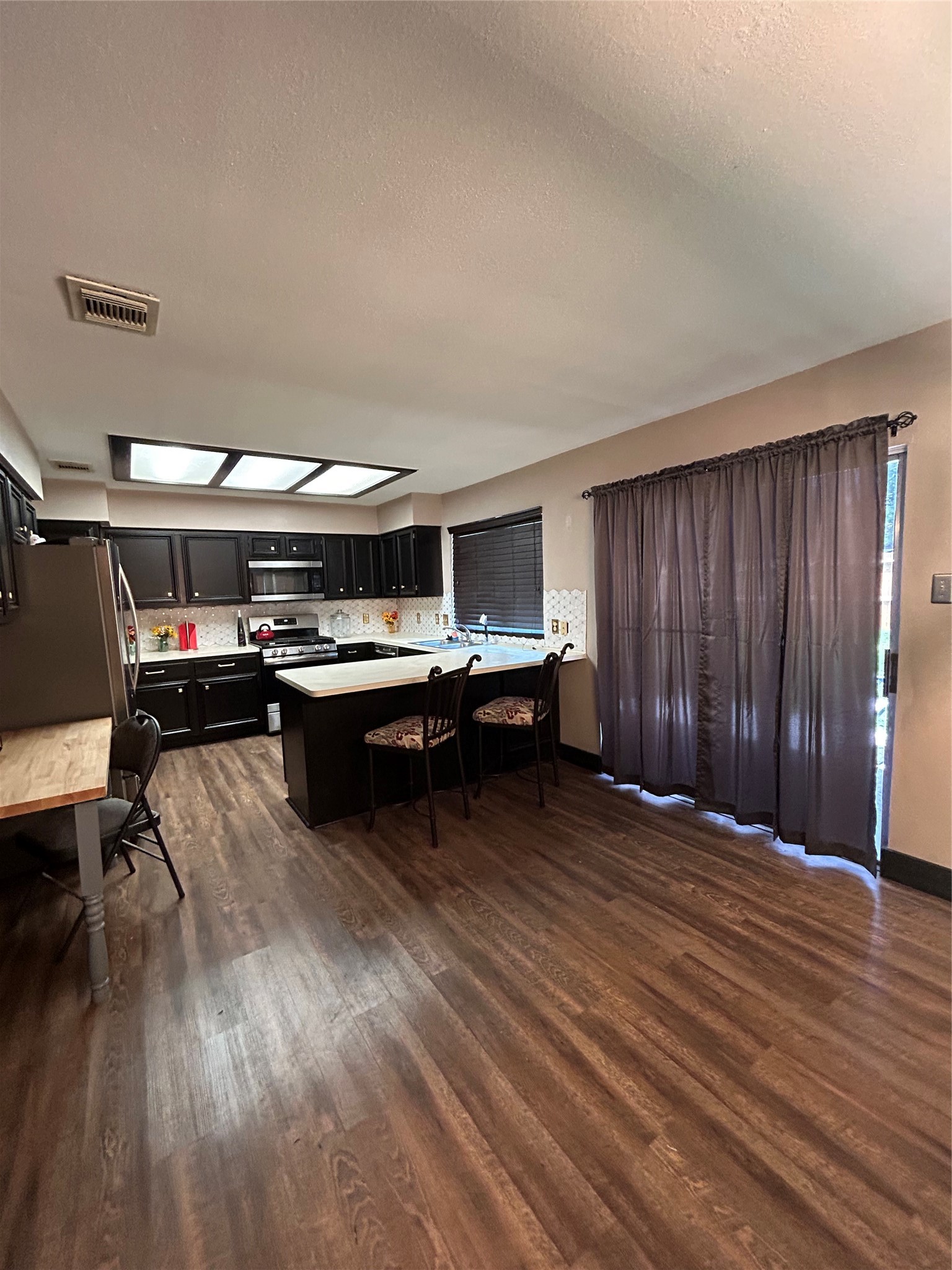 17210 Park Lodge Drive Property Photo 4