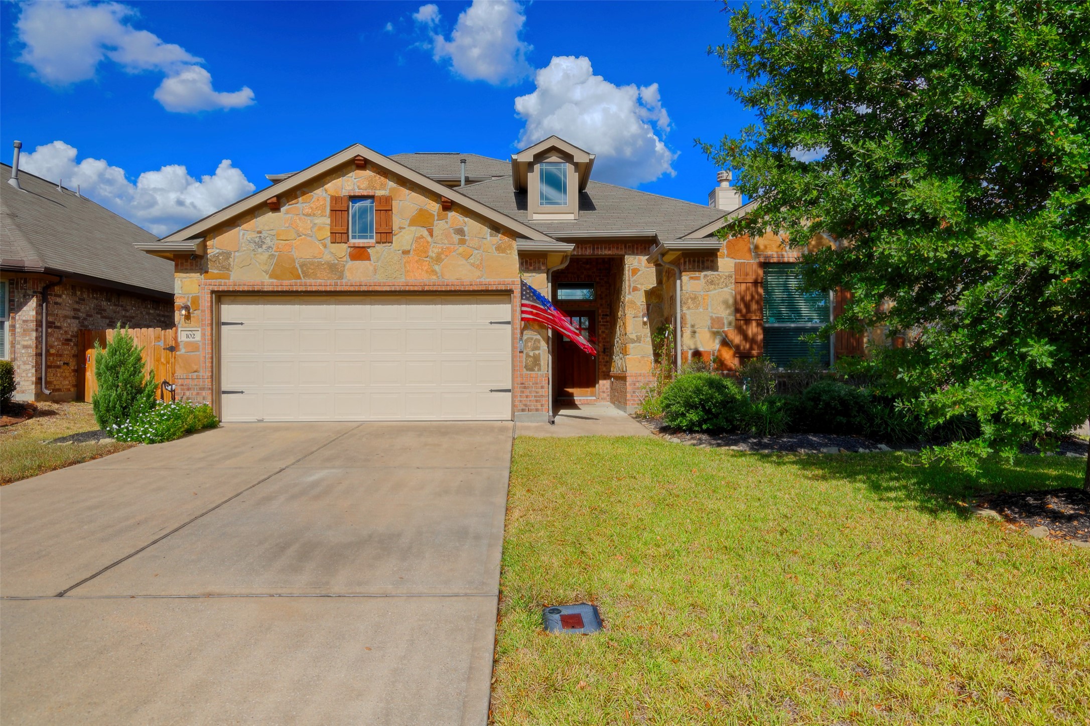 102 Piney Pathway Property Photo 4