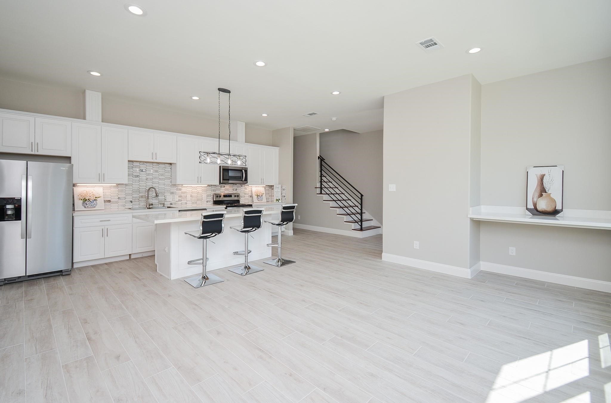 149 S 66 Street Property Photo 4