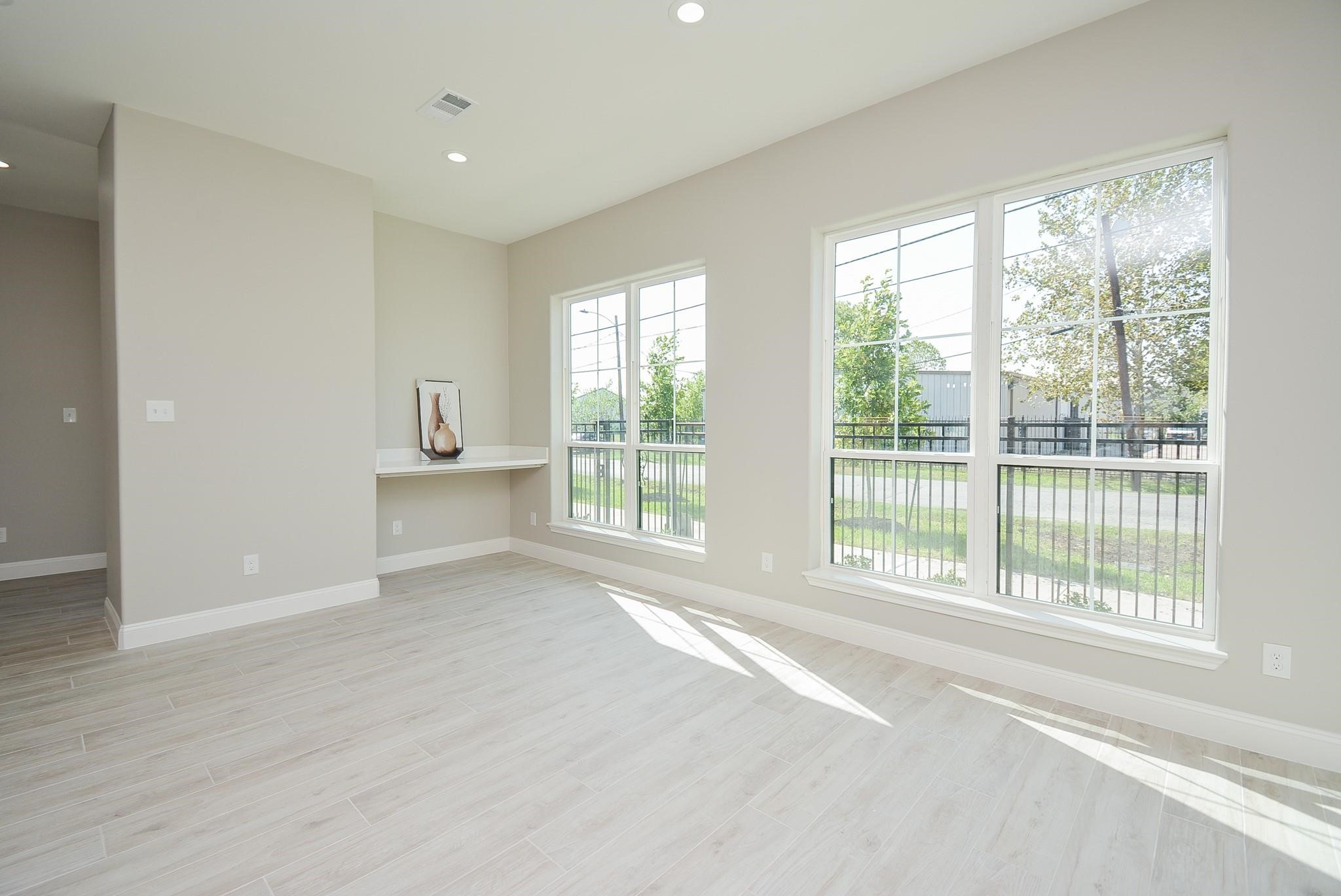 149 S 66 Street Property Photo 6
