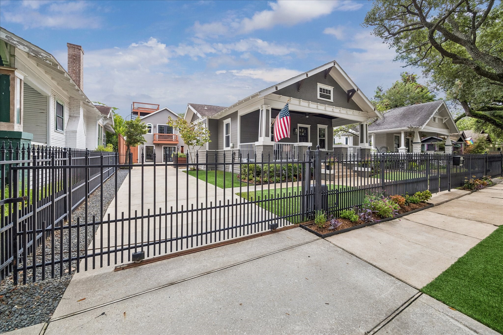 618 Bayland Avenue