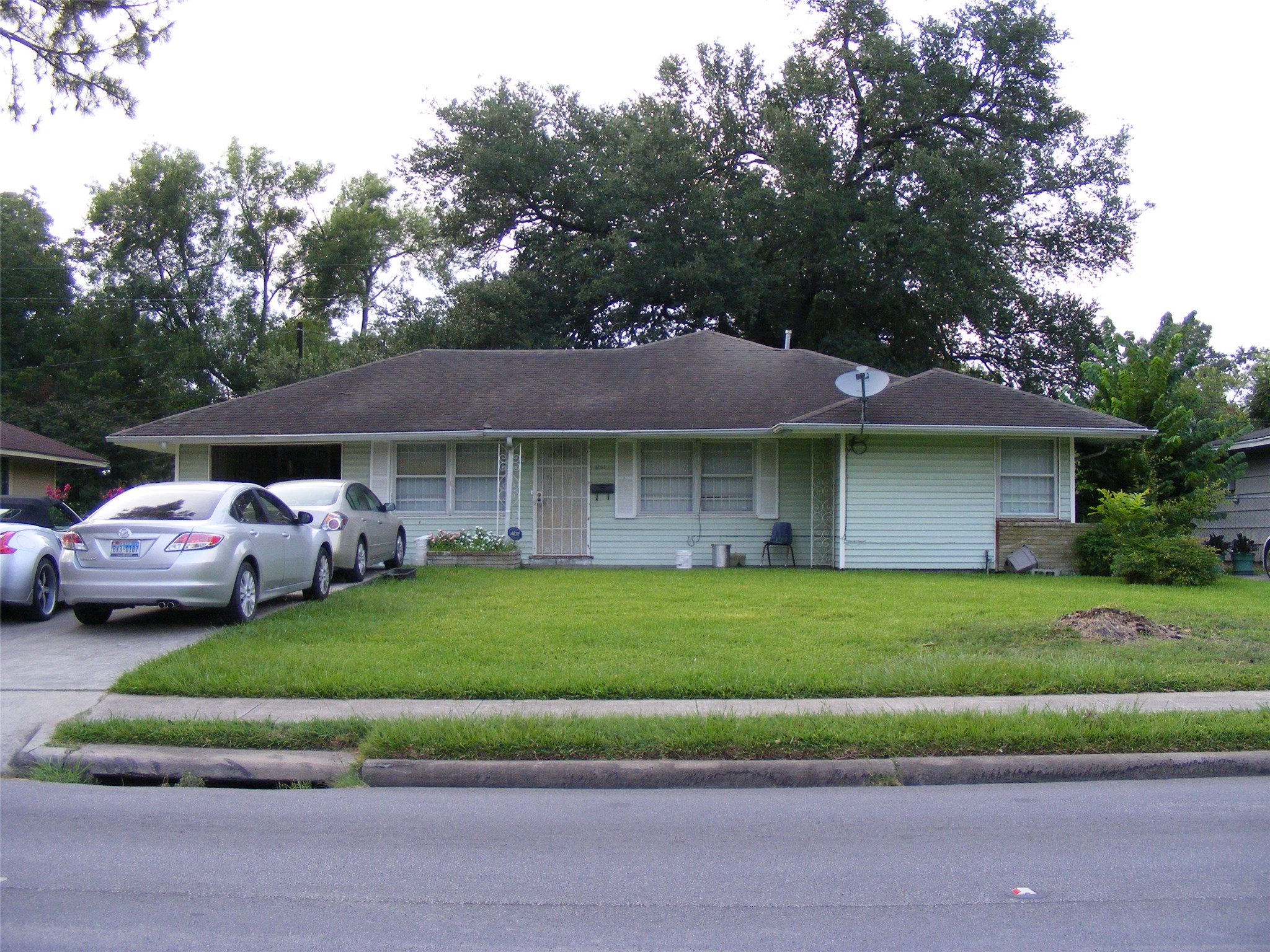 5751 Bellfort Street Property Photo 2